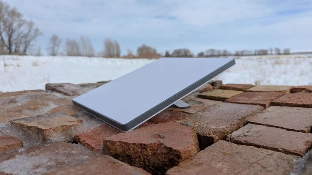 Alt View 1. STARLINK - STARLINK Mini Kit – Region Unlocked -4th Gen Mini Antenna with Wi-Fi Router (International Verison) - White.