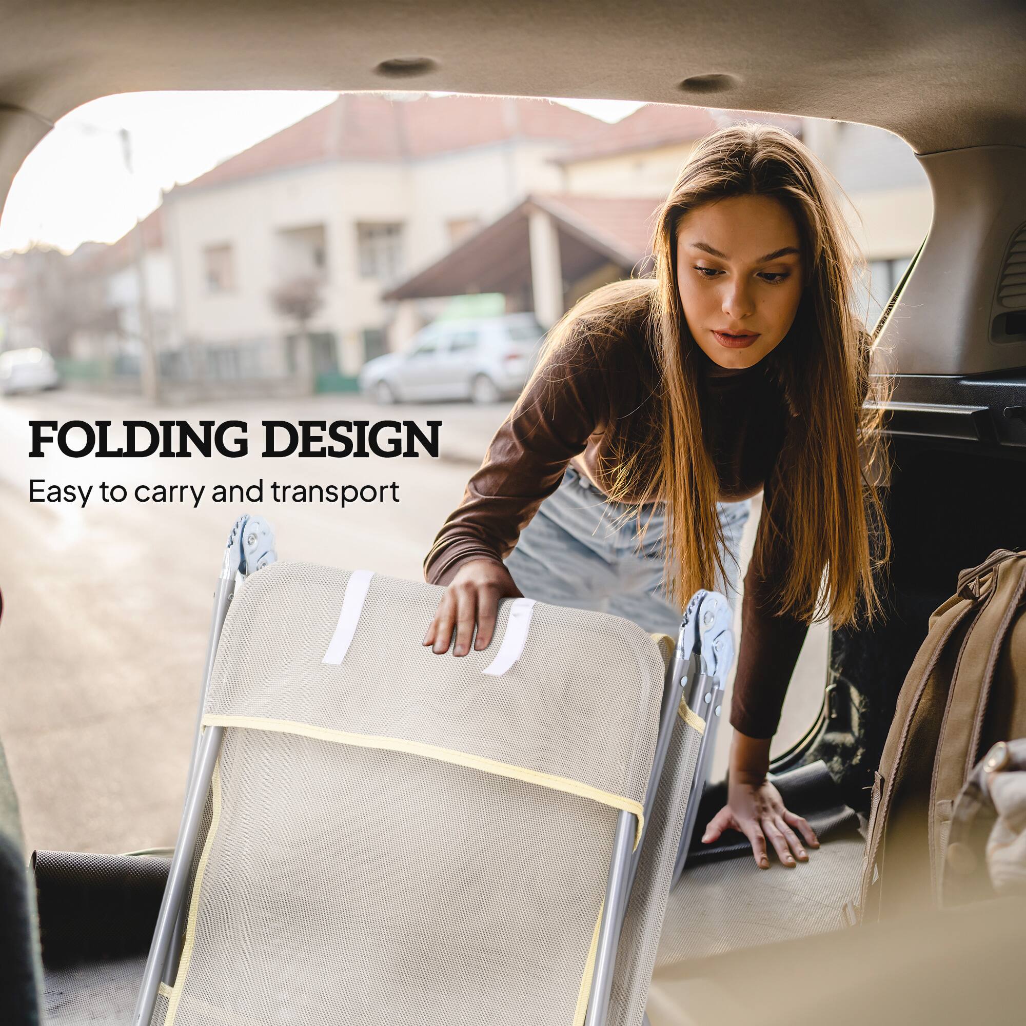 FOLDING DESIGN  
Easy to carry and transport