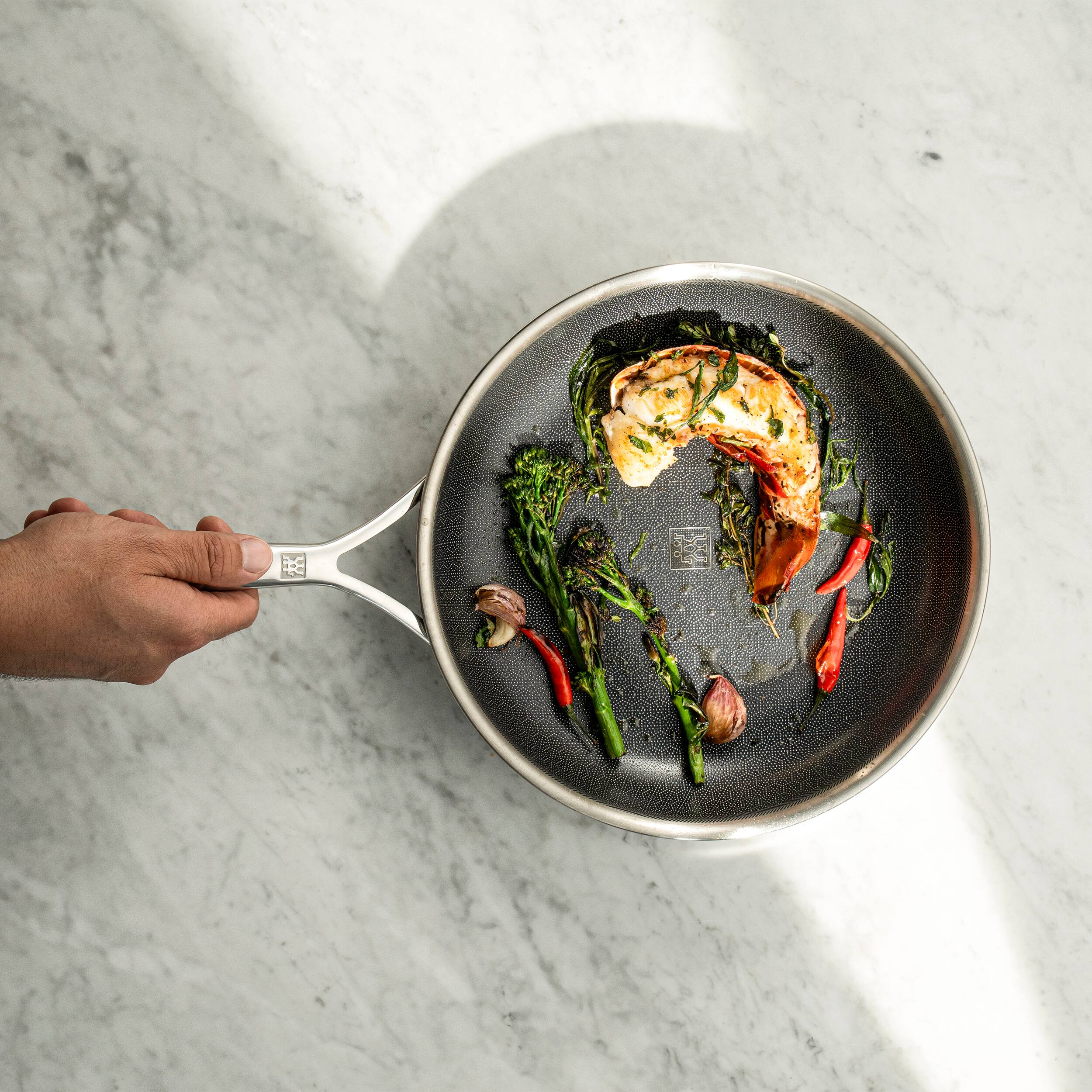 Alt View 4. ZWILLING - ZWILLING Peak 12-inch Stainless Steel Ceramic Nonstick Dual Performance Fry Pan - Stainless Steel.
