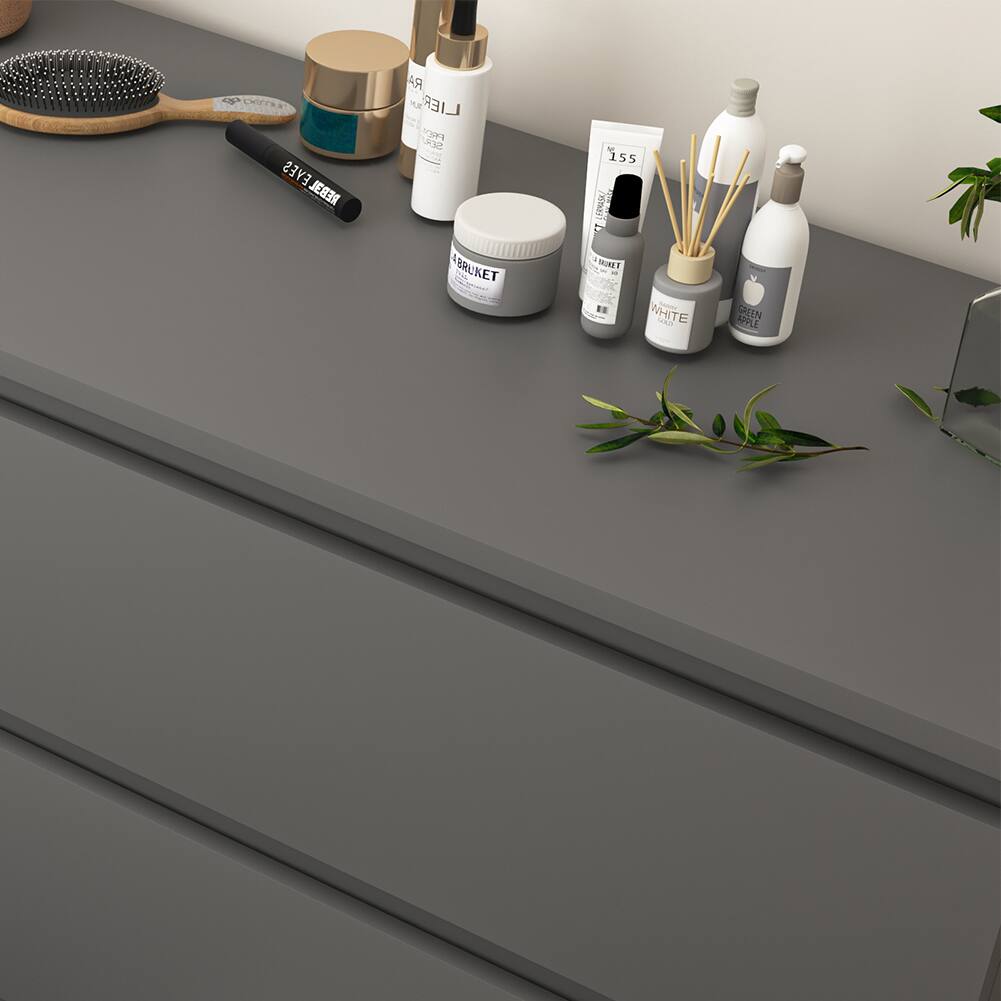 REBEL EYES  
REBEL ME LIER  
SirR 155 / ma I BRIKET TRUNE - WHITE - GAREN APPLE