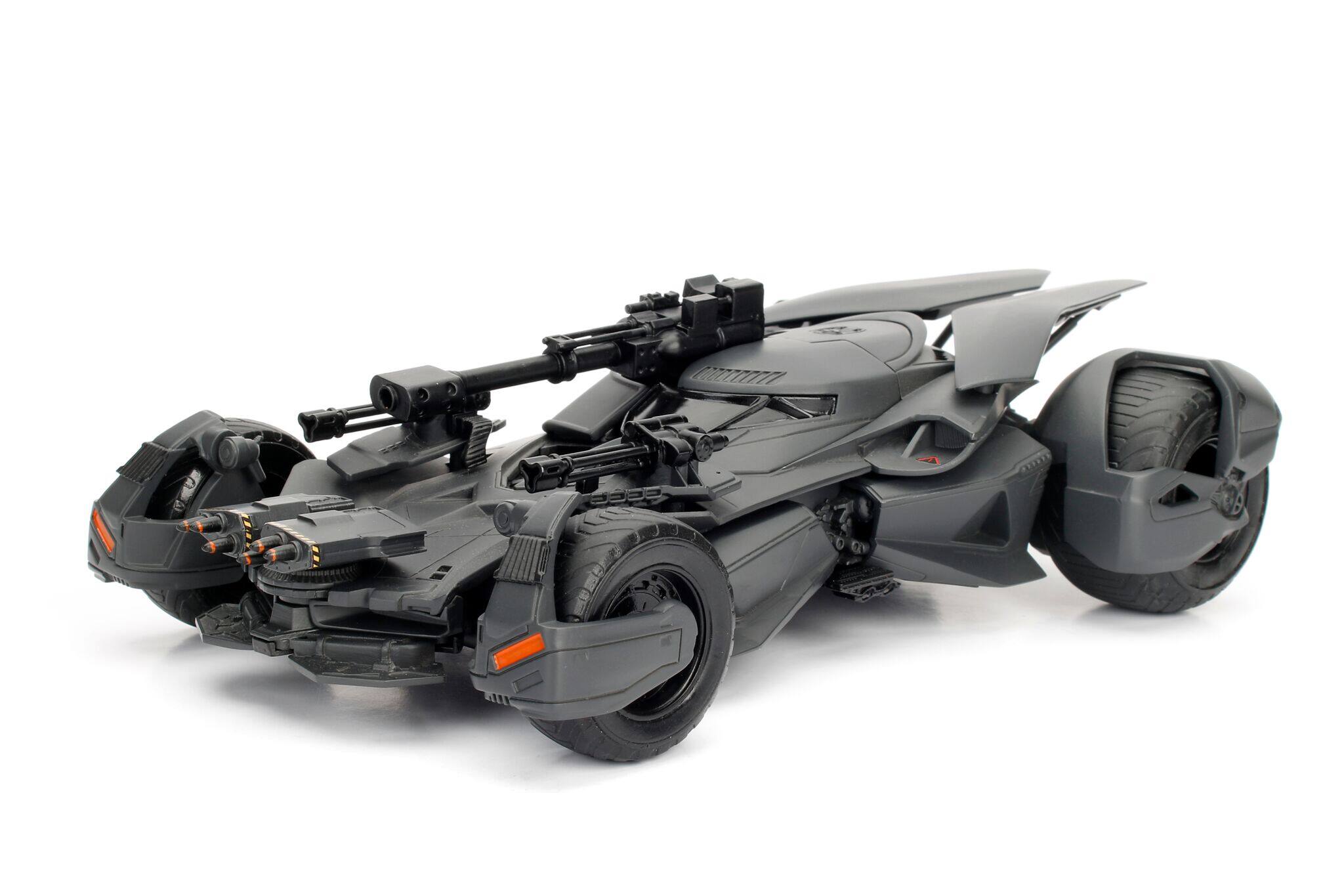 Alt View 2. Jada - 2017 Justice League Batmobile with diecast Batman Figure 1/24 Diecast Model Car by Jada.