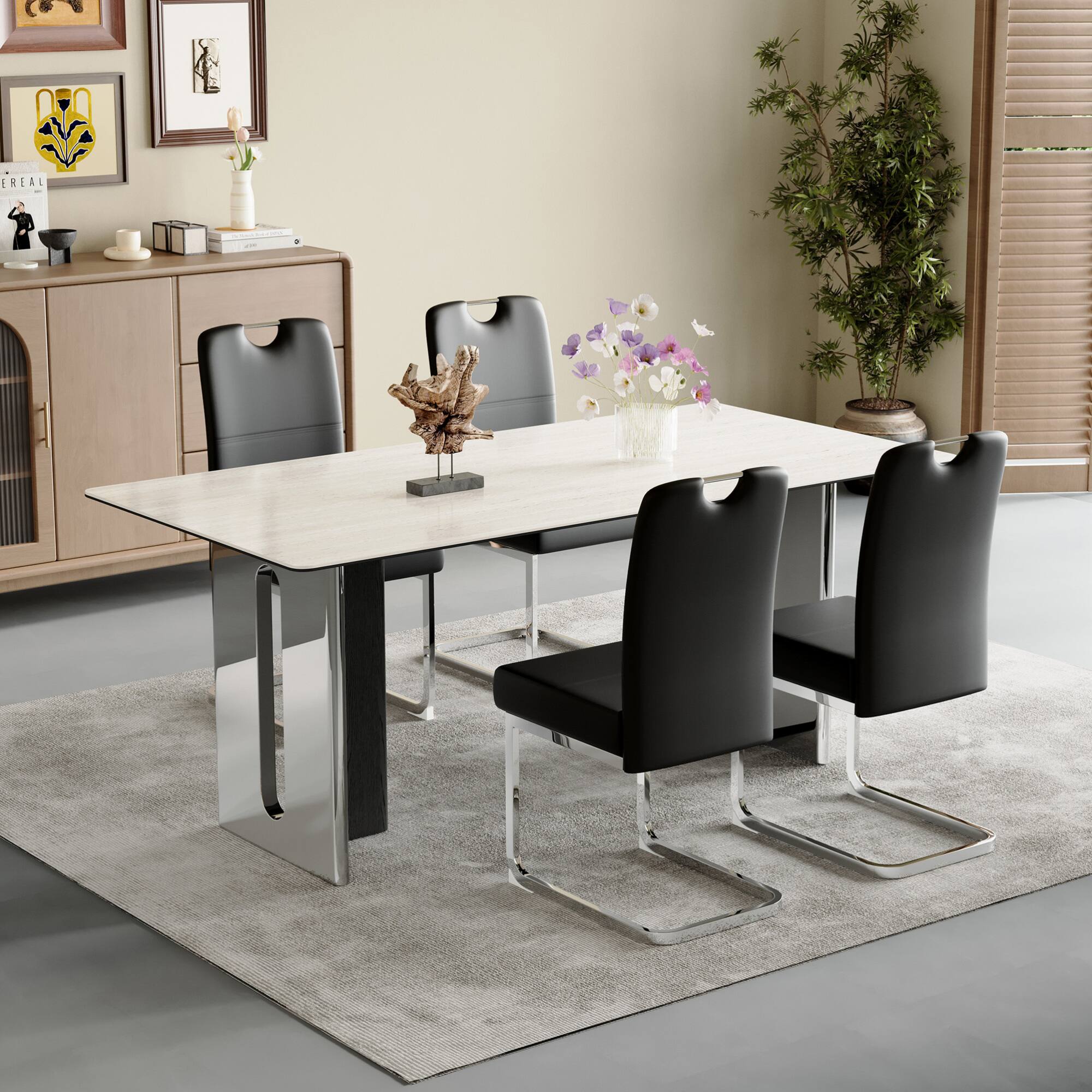 The text on the image is:

"EREA"