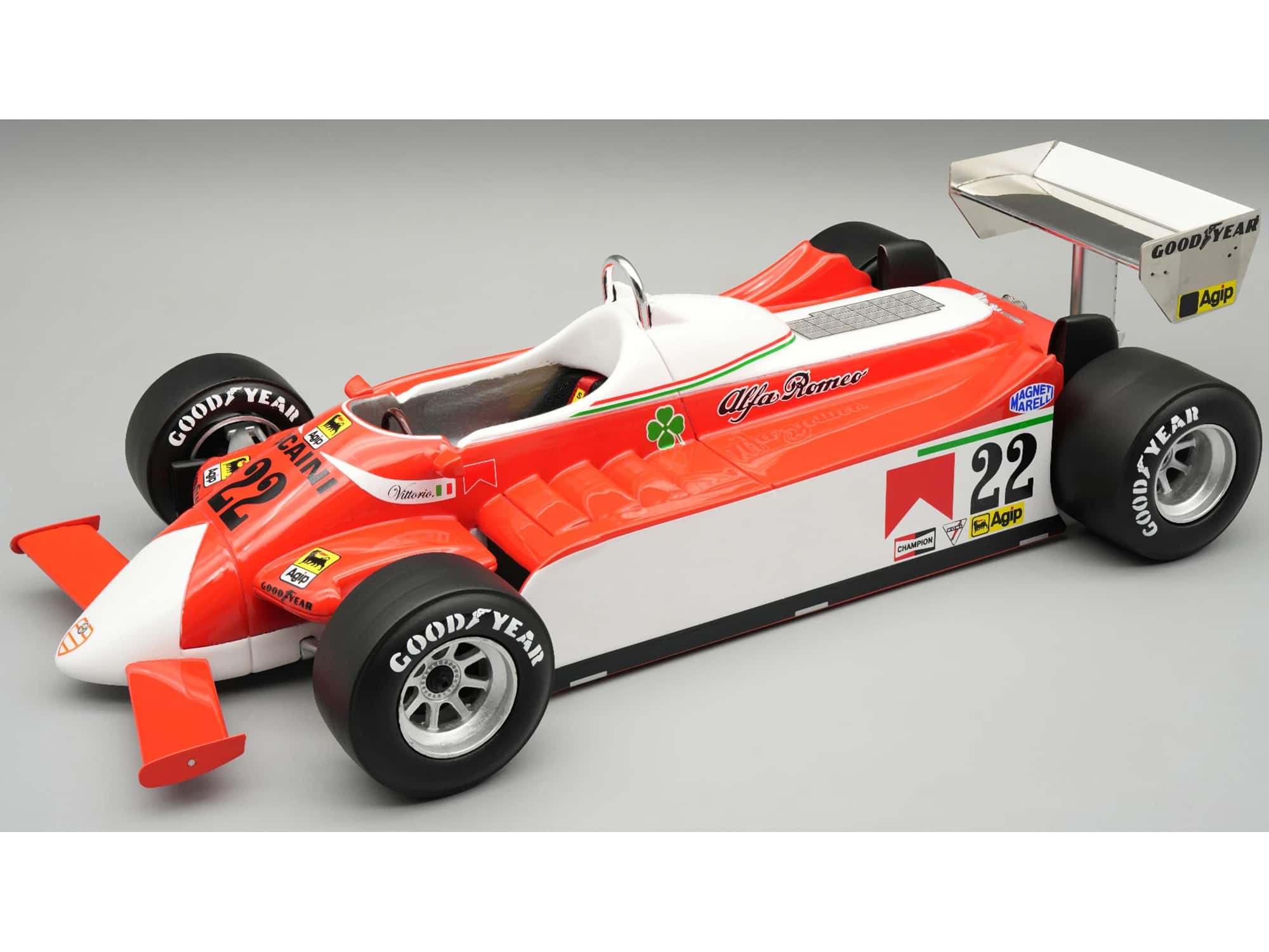 Alfa Romeo 179 #22 F1 "Dutch GP" (1980) "Mythos Series" with Display Case Limited Edition 1/18 Model Car by Tecnomodel