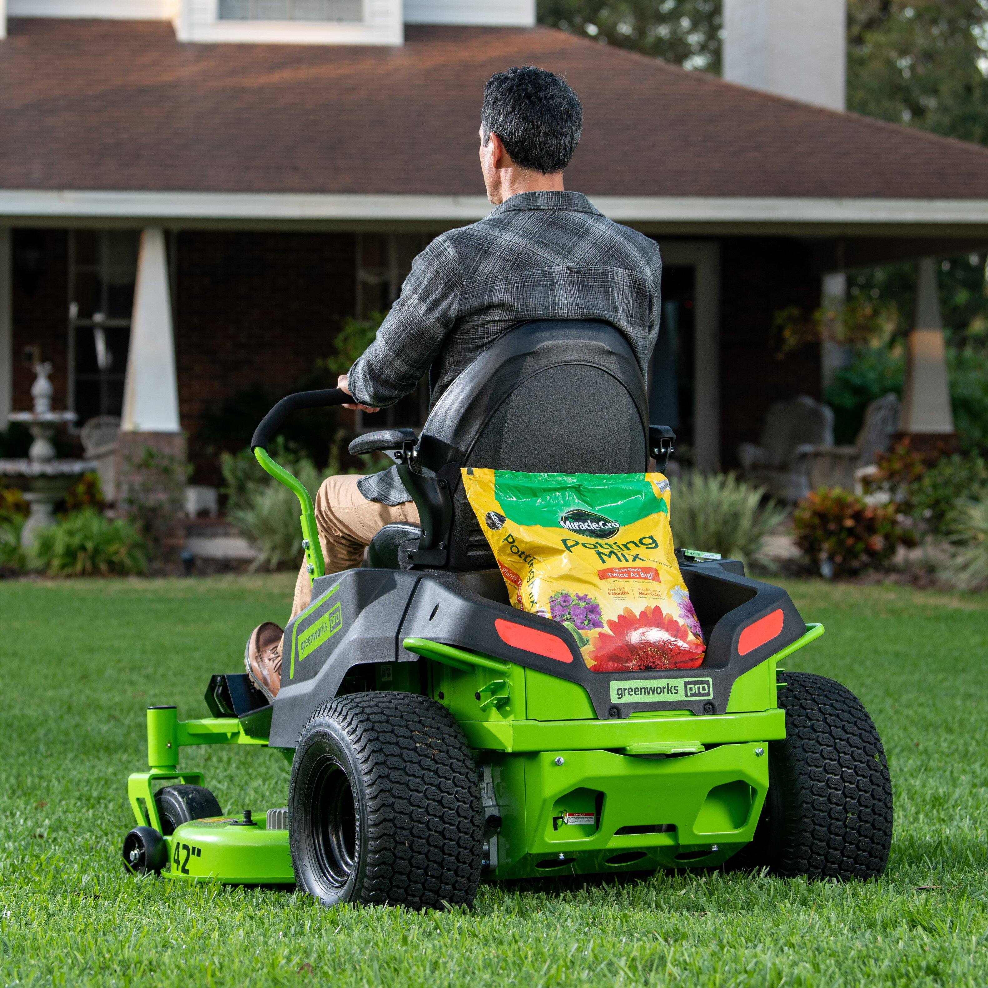 9   Miracle-Gro Potting Mix - : - greenworks pro 42"