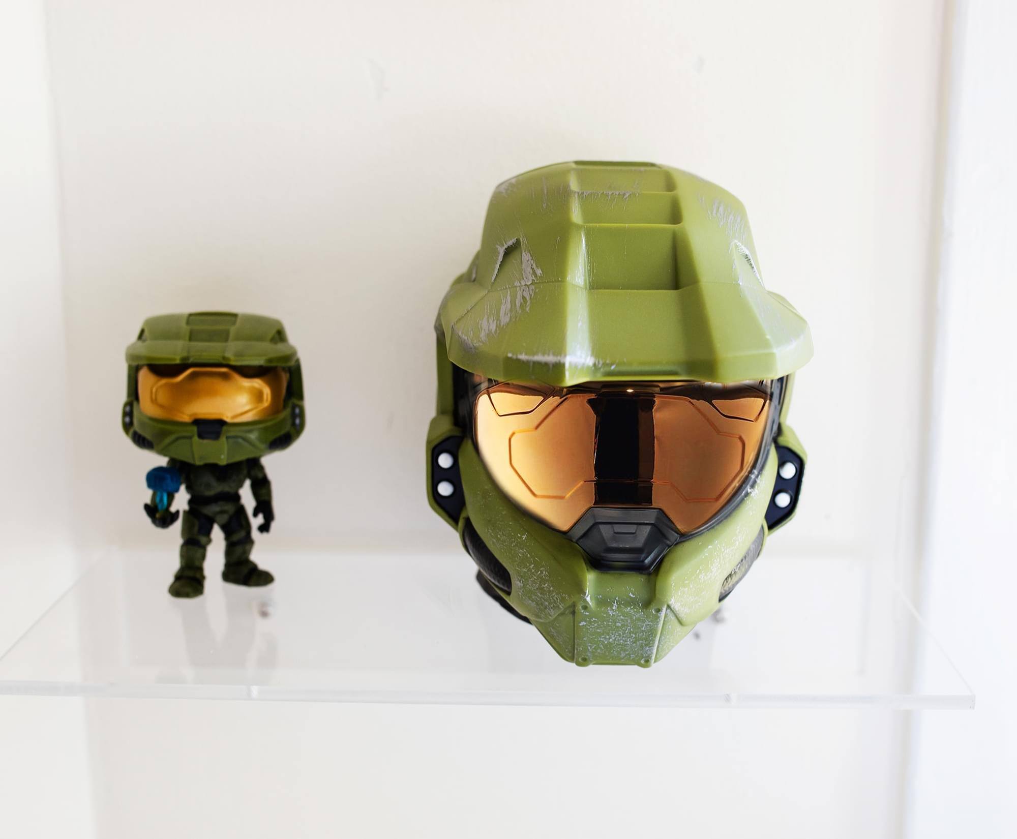 Alt View 2. Ukonic - HALO Master Chief Helmet Figural Mood Light | 6 Inches Tall - Green.