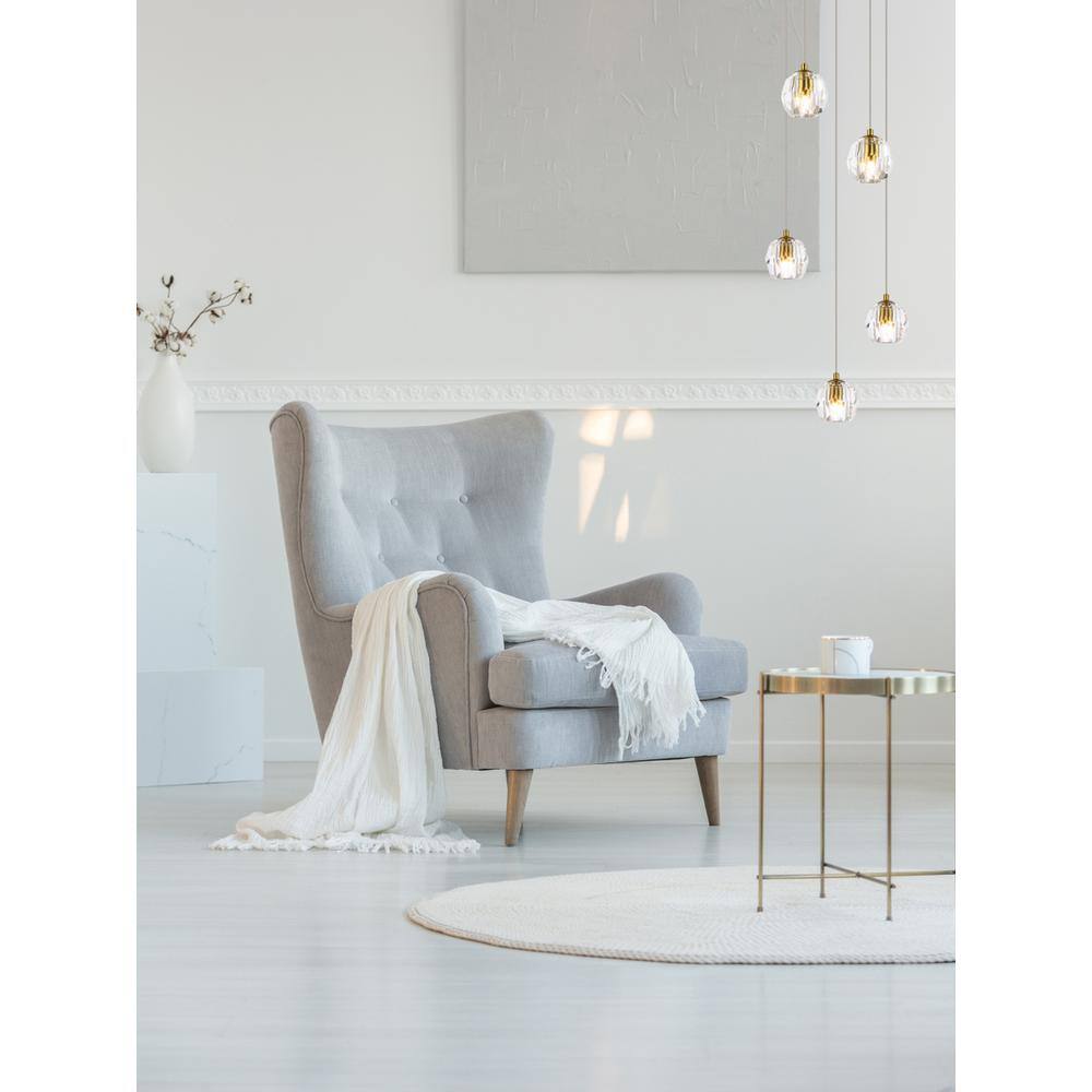 Angle. Elegant Lighting - Eren 5 lights Gold pendant - Gold.
