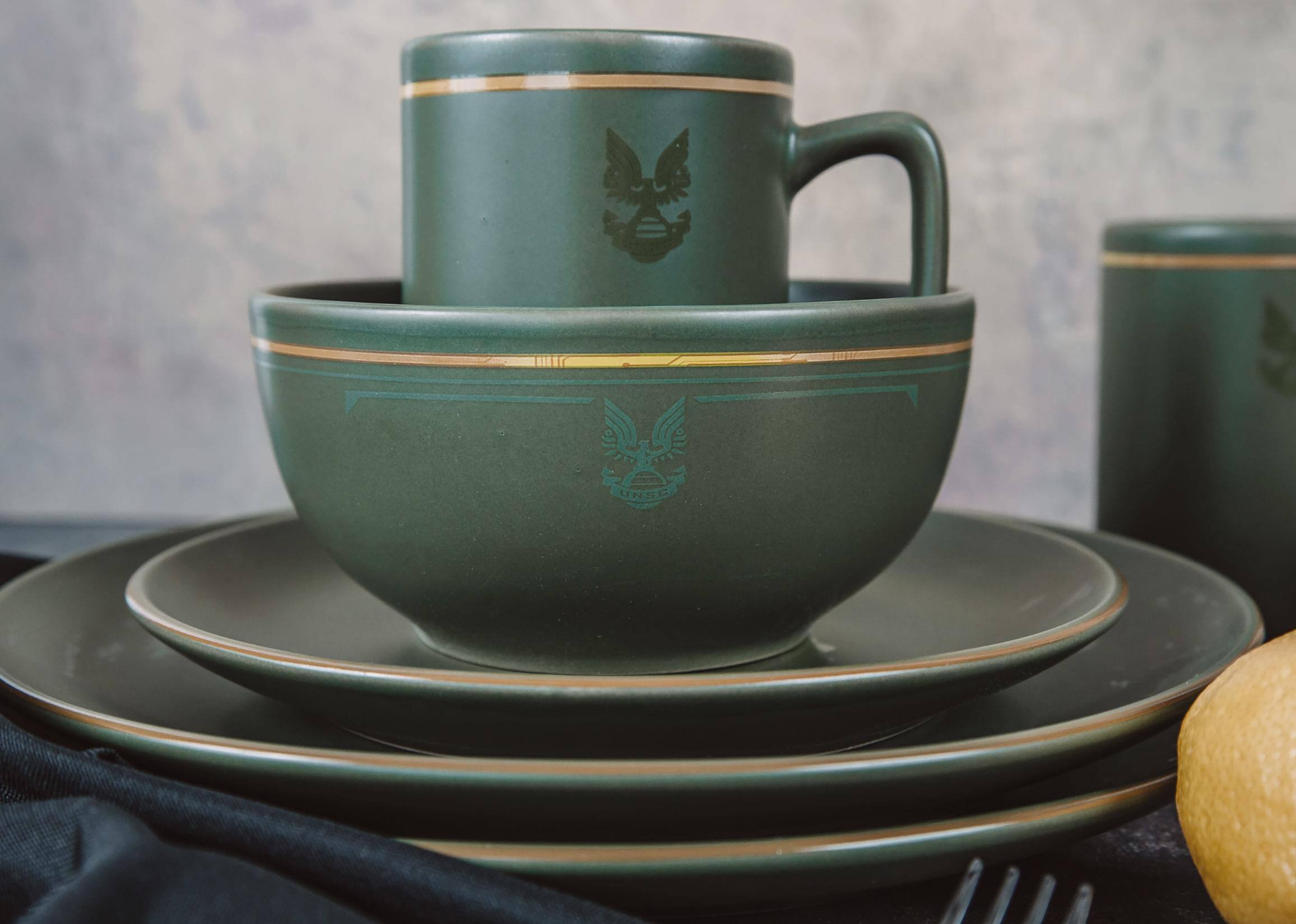 Alt View 3. Ukonic - HALO Master Chief 117 Stoneware 8-Piece Dinnerware Set | Plates, Bowls, Mugs - Green.