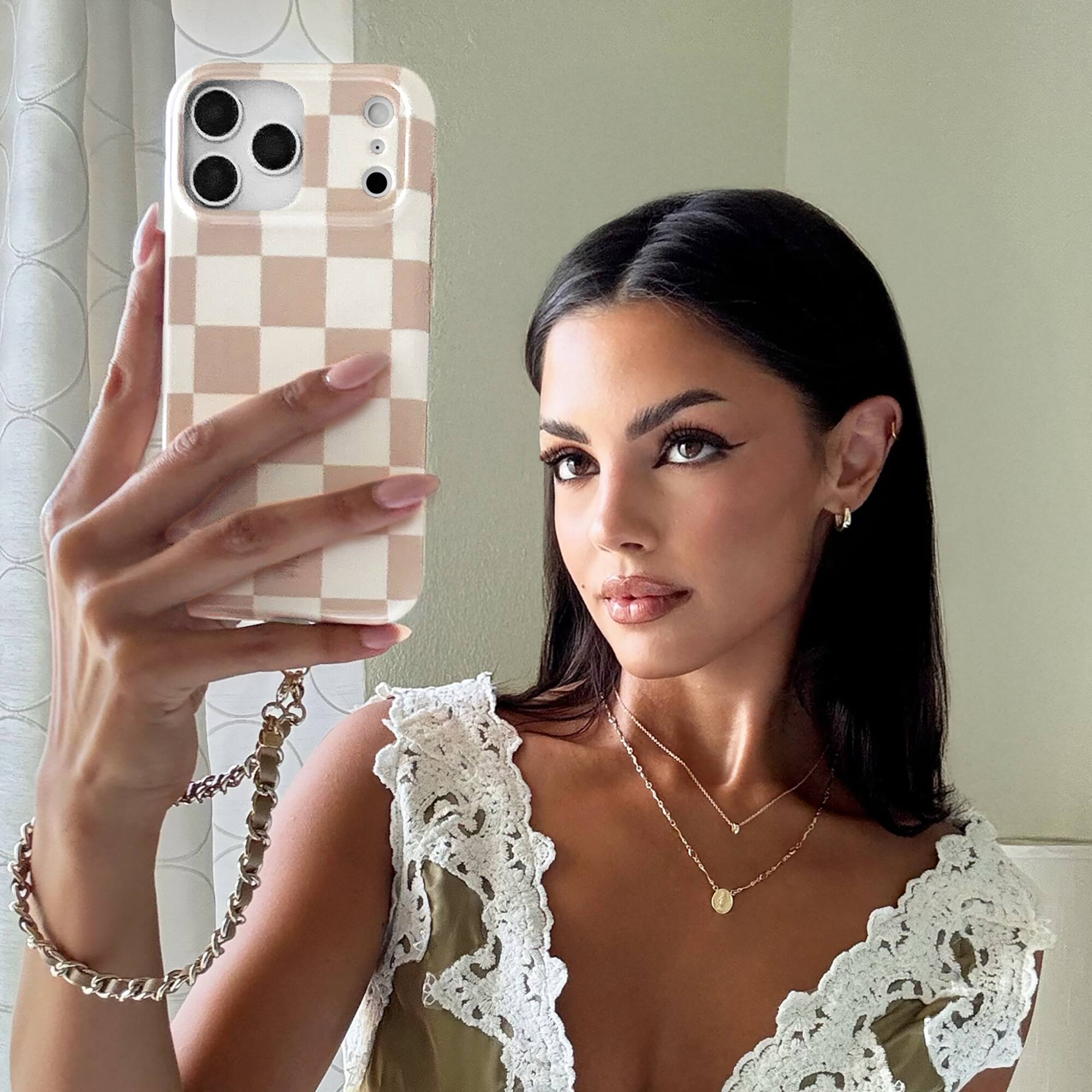 Alt View 5. VELVET CAVIAR - MagSafe Case for Apple iPhone 17 Pro Max - Nude Vibe Checker.