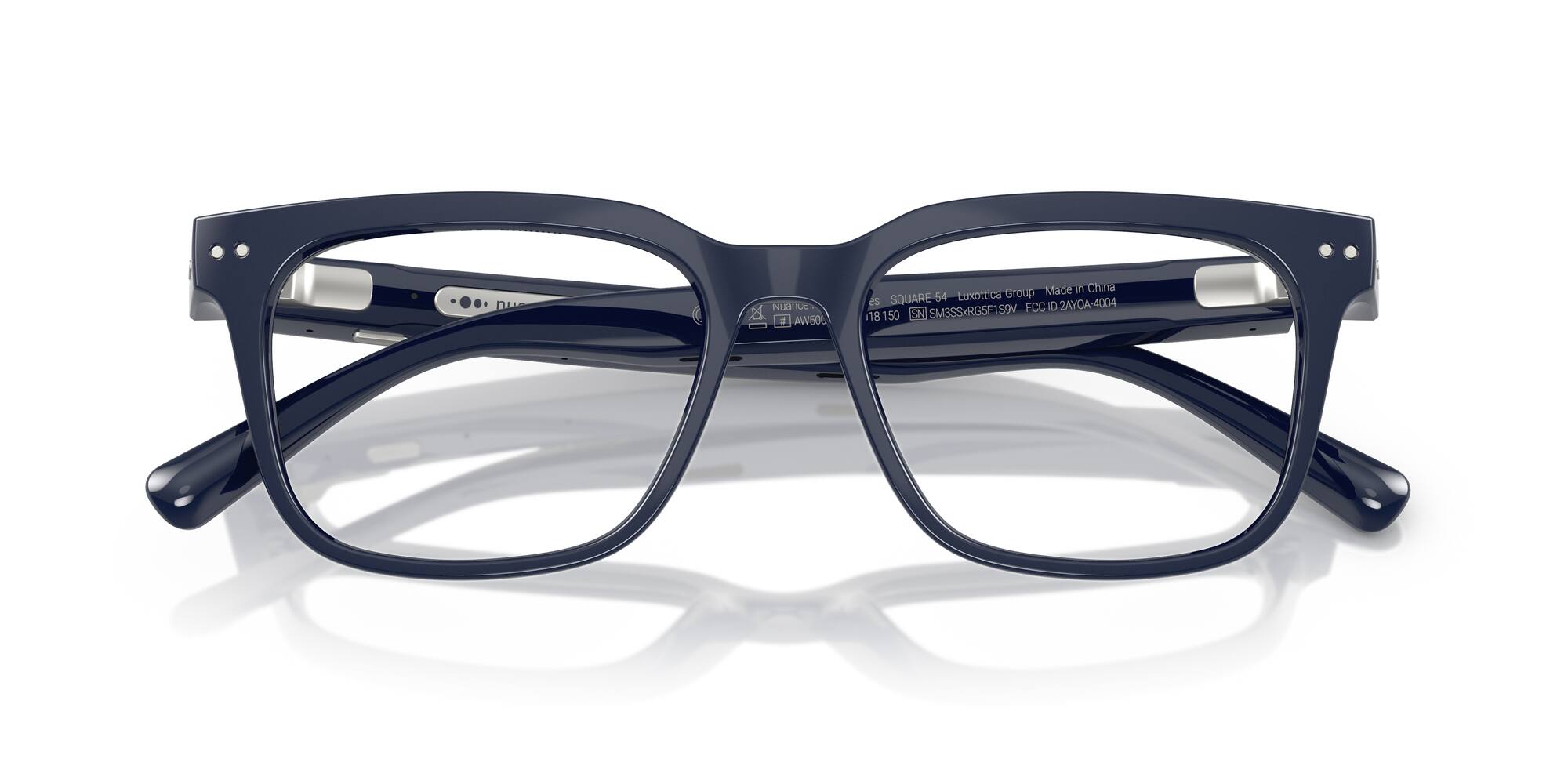 DL NuSLC LE x AWSO  
Made in China  
SQUARE 64  
Luxottica Group  
D 2AYOA-4004  
4004  
SM3SSRG5F159V  
FCC 18 150  
SN