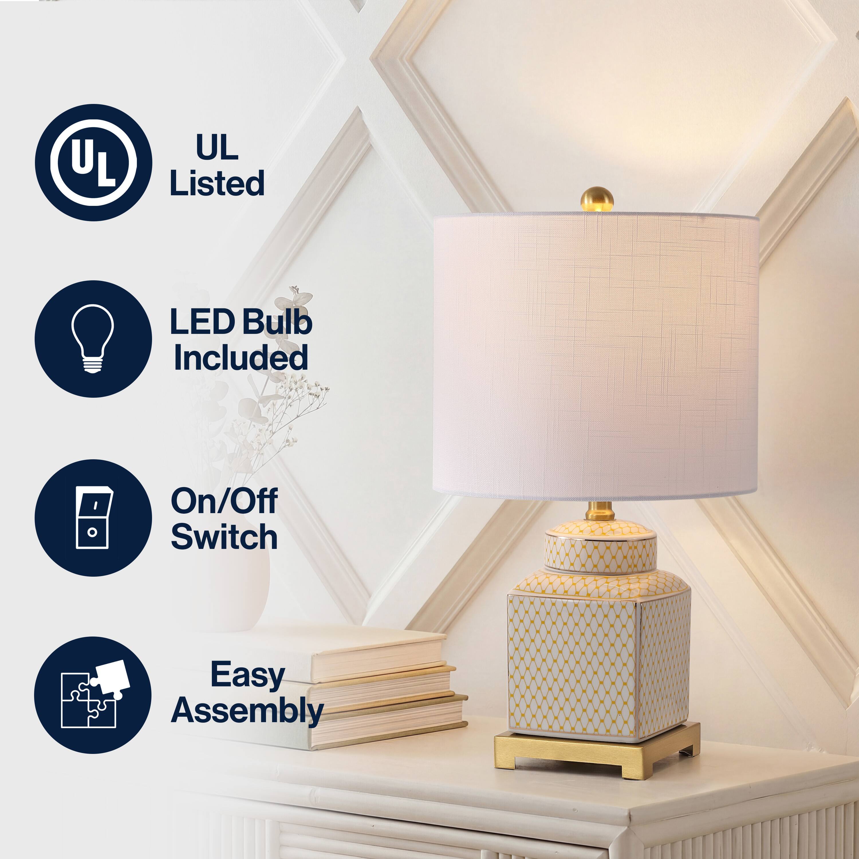 UL Listed  
LED Bulb Included  
On/Off Switch  
Easy Assembly