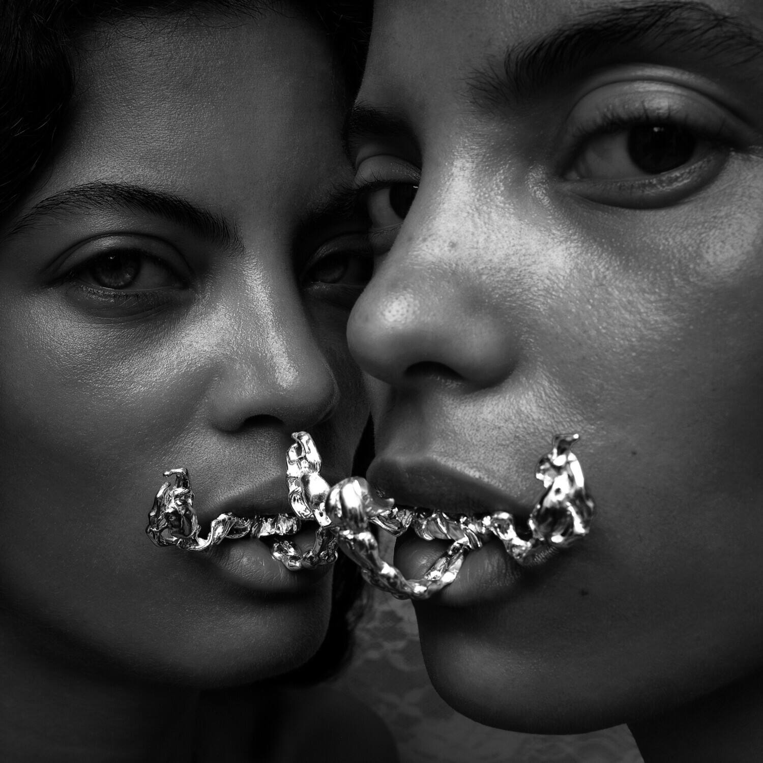 Front. Ibeyi - Offering   - COMPACT DISCS.