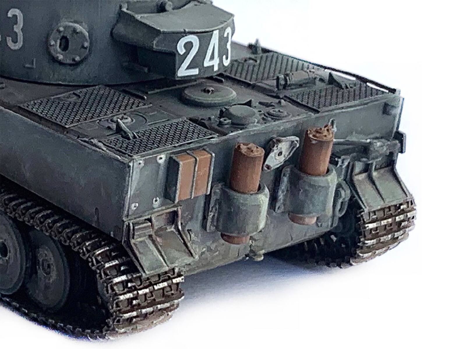 Left. Dragon Models - Germany Sd.Kfz.181 PzKpfw VI Tiger I Heavy Tank Initial Production s.Pz.Abt.503 Rostov 1943 NEO Dragon 1/72 - Multi.