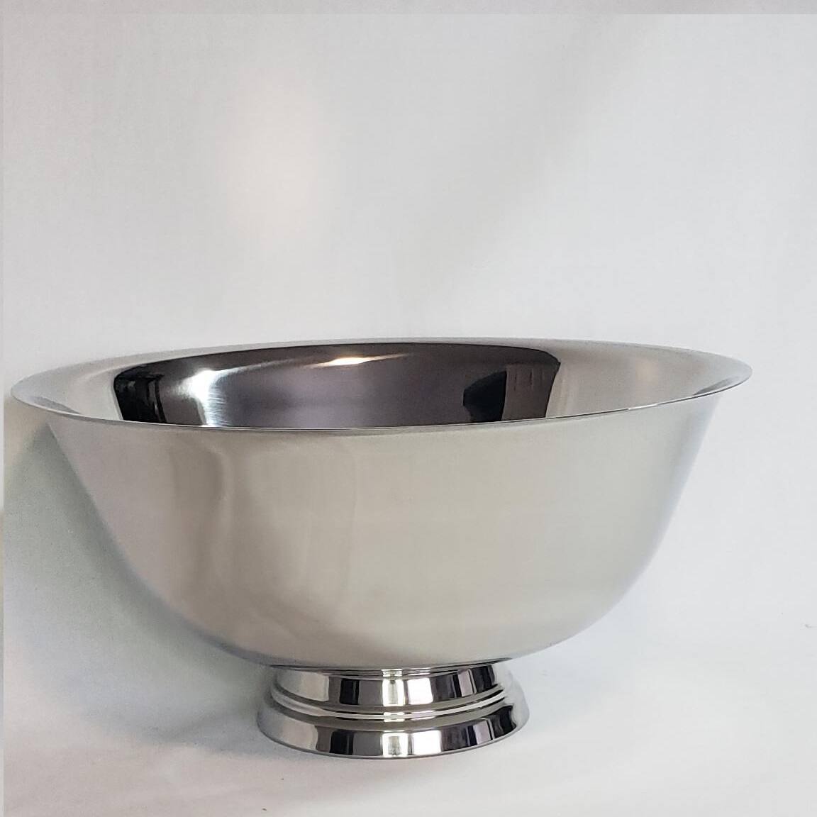 Front. Jiallo - 10" German Bowl - Silver.