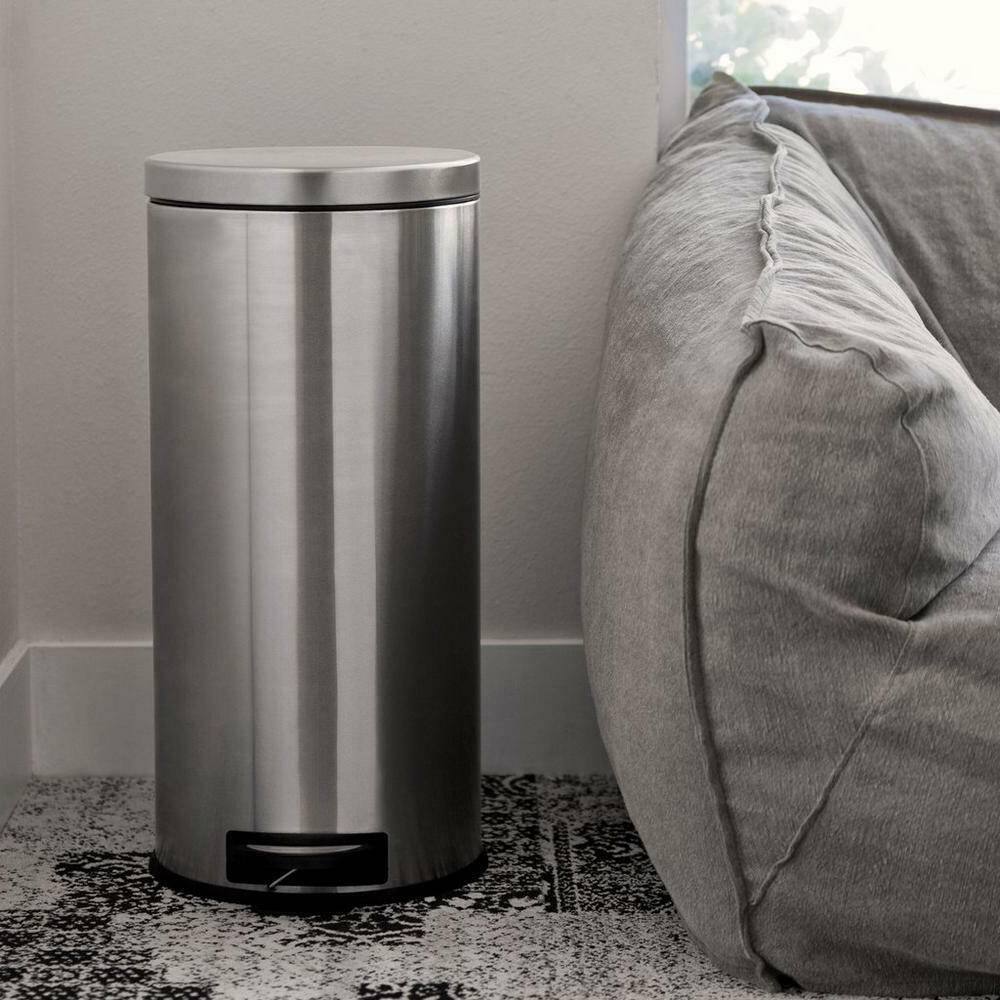 Angle. Hivvago - 8-Gallon Round Stainless Steel Step Trash Can Kitchen Bathroom Home Office - Silver.