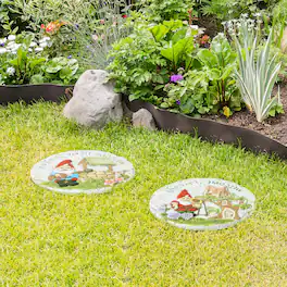 Oumilen - 2‑Pack Gnome Garden Stepping Stones – 9.8in Round Resin Walkway Stones with Gnome Pattern for Yard Lawn Pathway