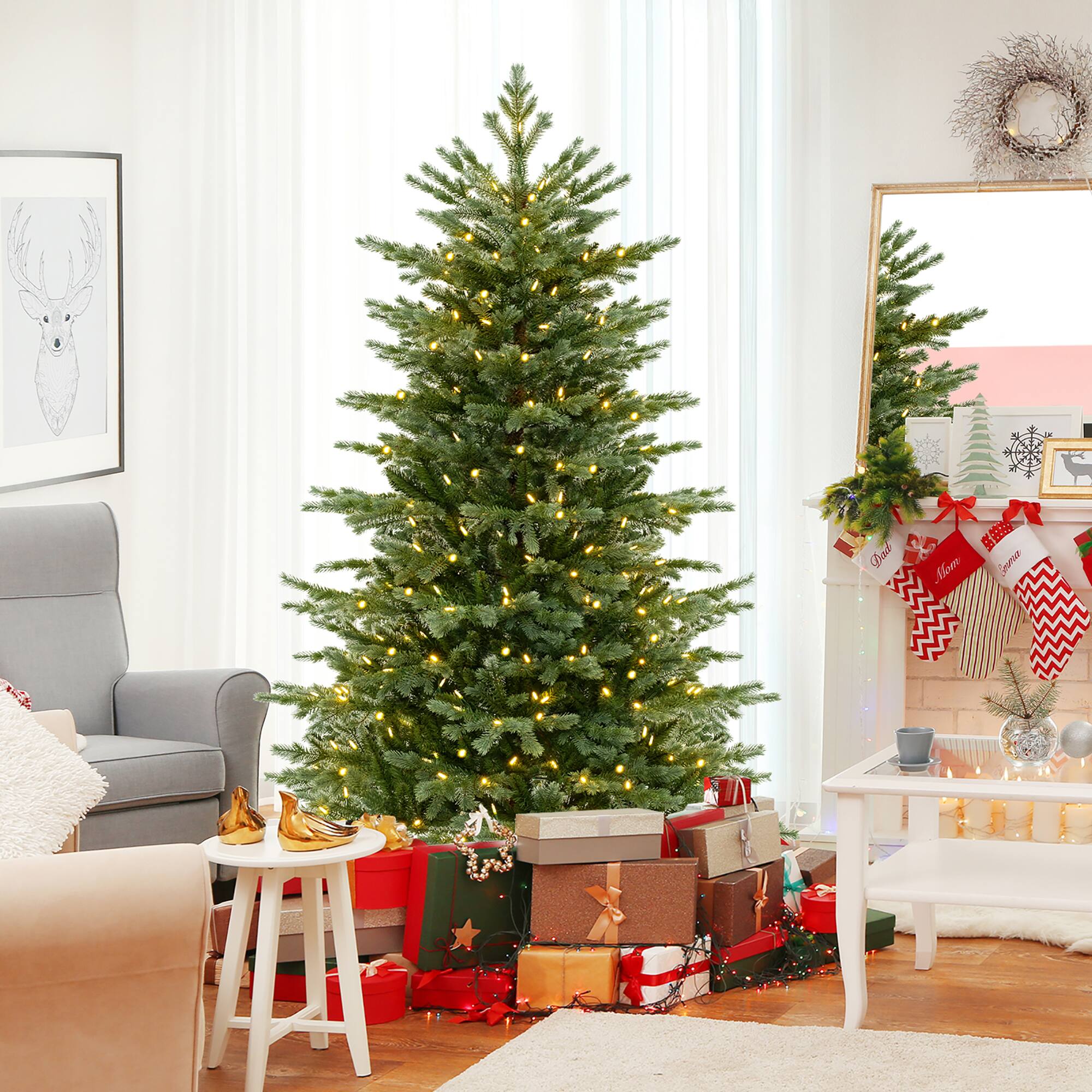 The text on the image reads:

- "Santa"
- "Mama"
- "Emma"