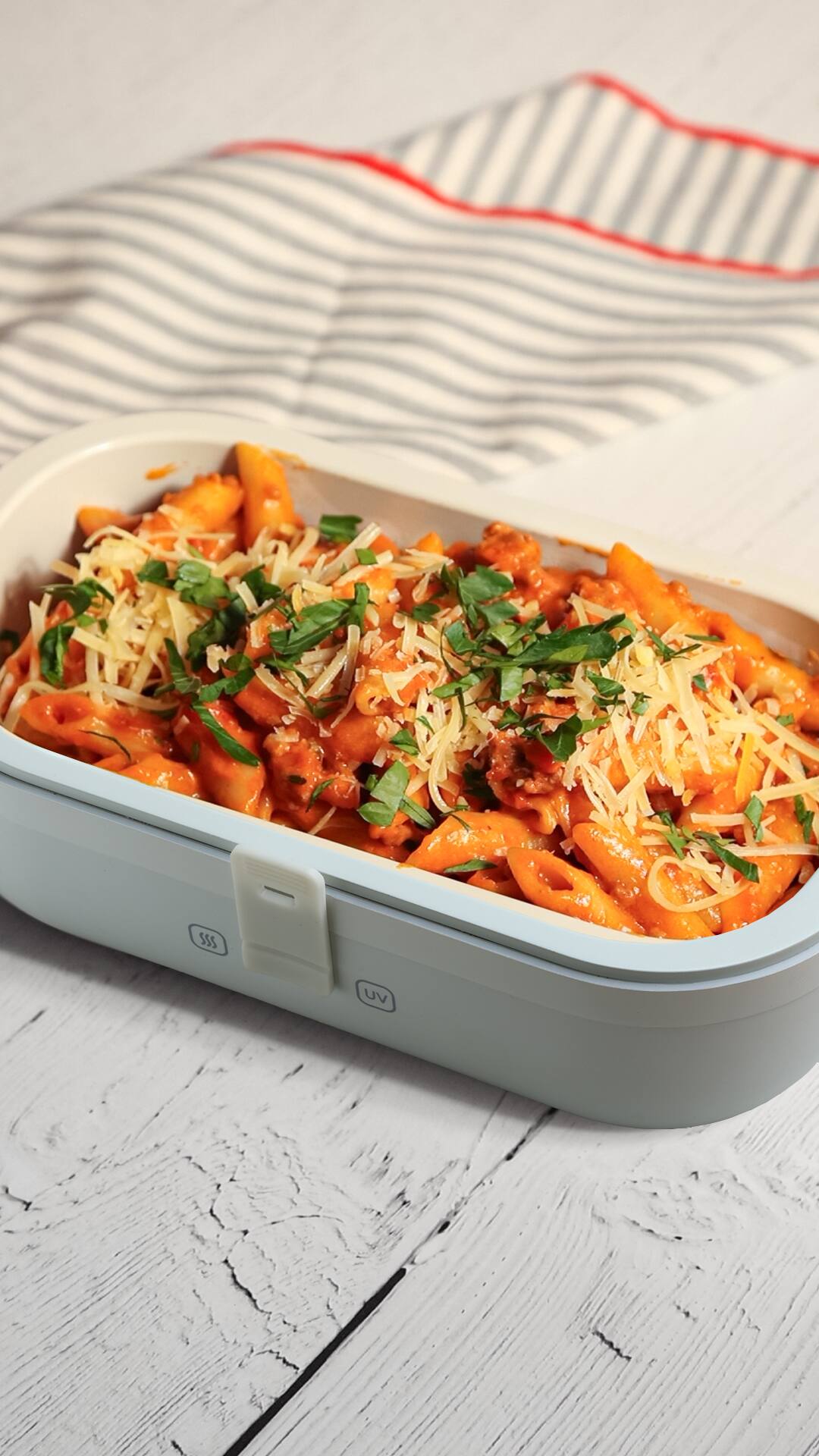 Back. UVI - UVI Plus Lunchbox - Portable Self-Heating Lunch Box with UV Sanitizer & USB-C Charging - Pearl.