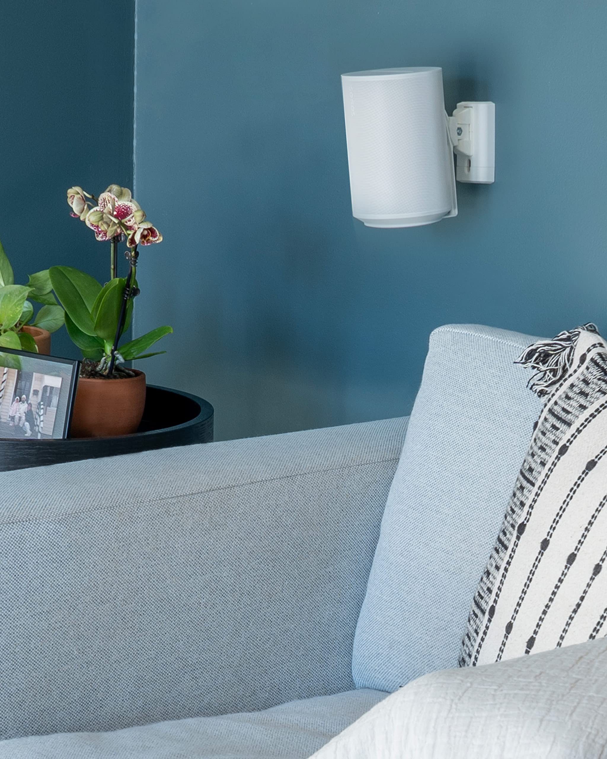 Alt View 4. Sanus - Adjustable Speaker Wall Mount for Sonos Era 100 - Single - White.