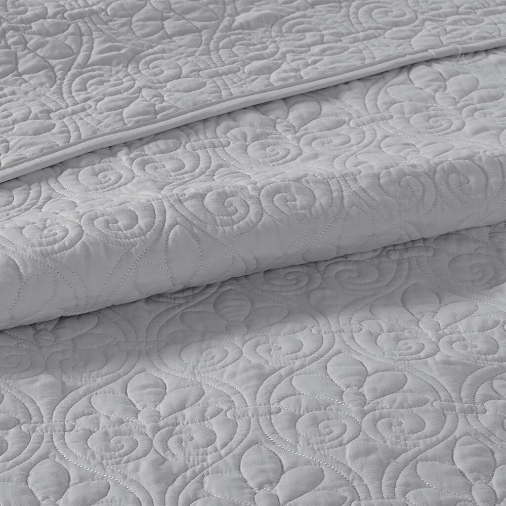 Alt View 5. Gracie Mills - Gracie Mills Sandy Reversible Cottage-Inspired Quilt Set - Grey.