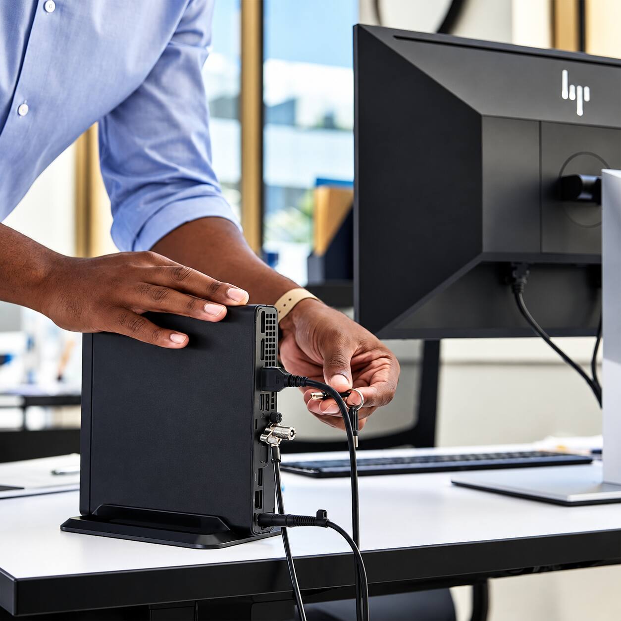 Alt View 7. HP - Pro Mini 400 G9 Mini Desktop (i5-12500T, 32GB, 2TB SSD, Intel UHD 770, WiFi 6E, Win 11 Pro) w/USB Hub - Black.