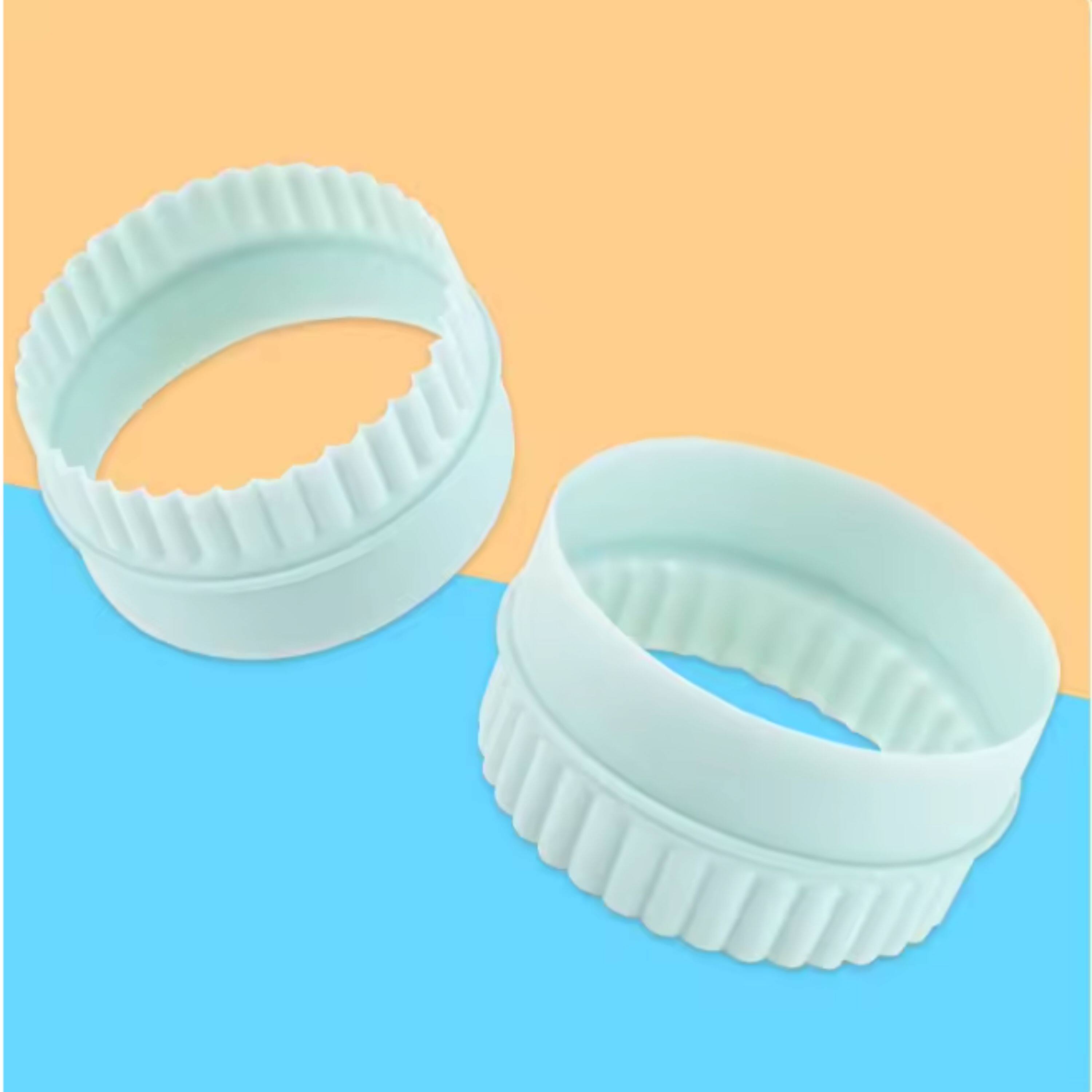 Alt View 1. Kitcheniva - Plastic Cookie Cutter Set – Light Green Double-Sided Wave Edge Baking Tools 8 Pcs.
