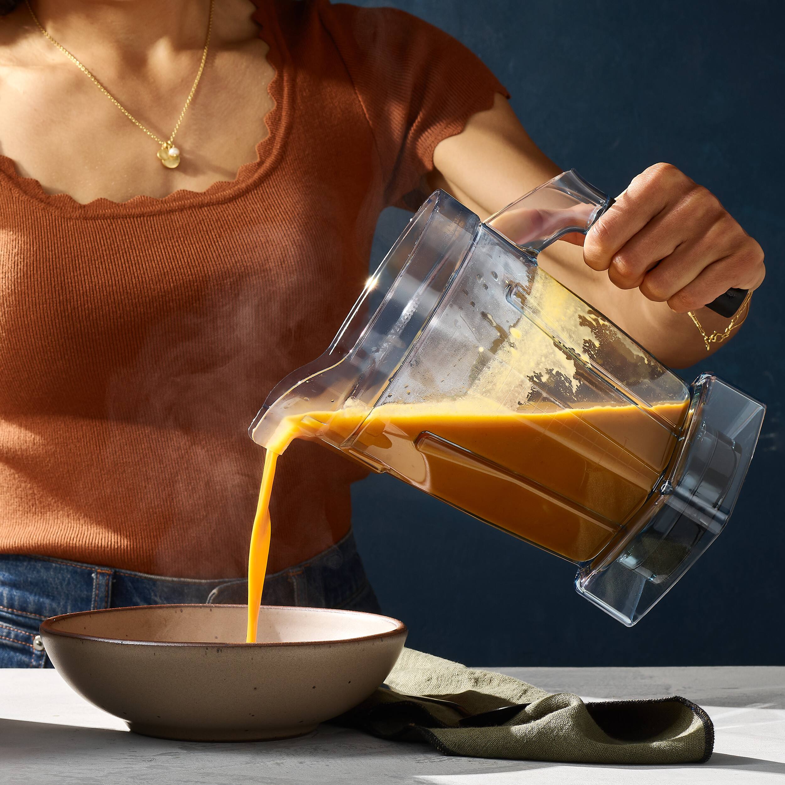 Alt View 15. Vitamix - 48-ounce Blending Container with SELF-DETECT - Clear.