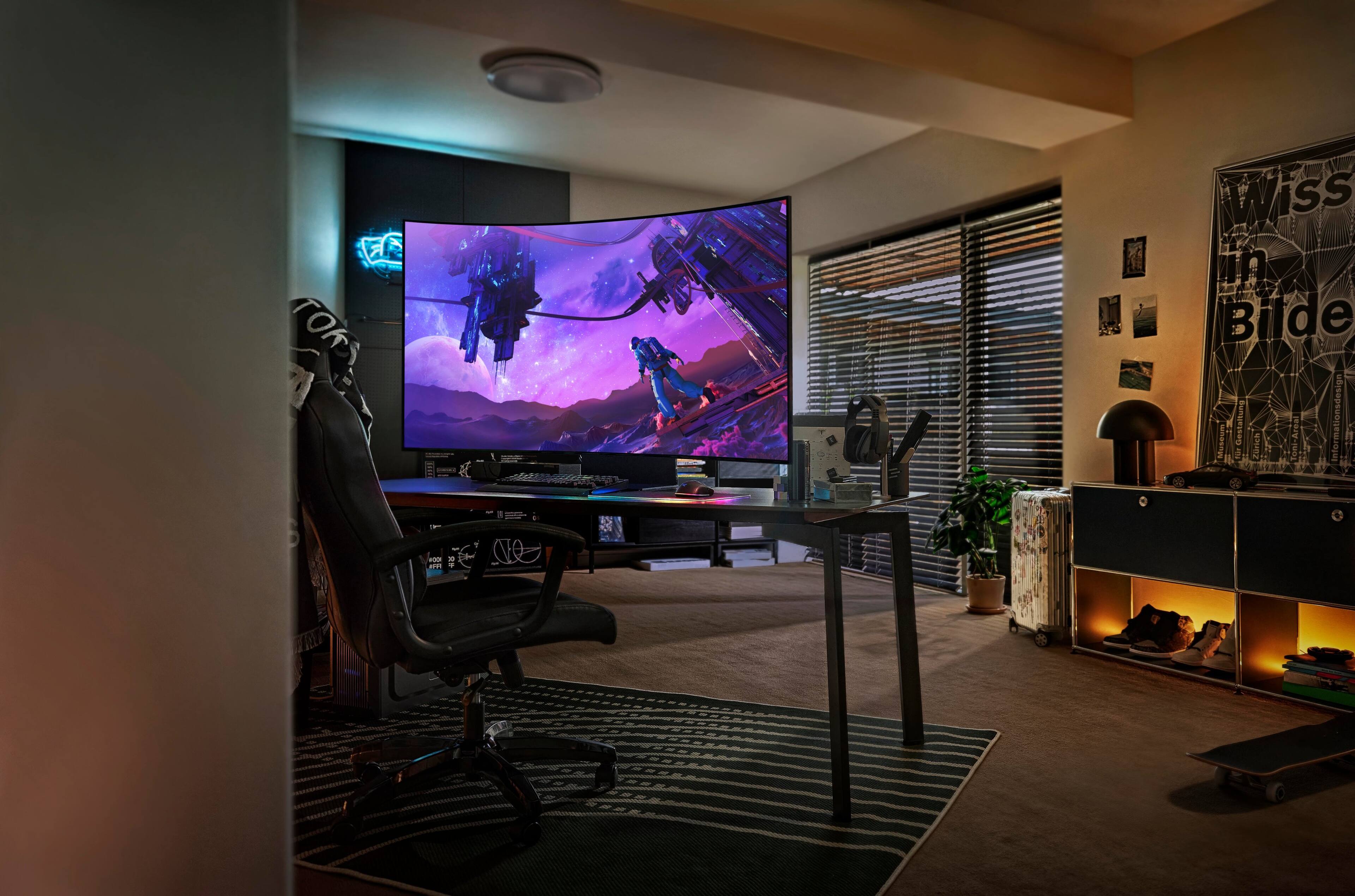 Alt View 31. Samsung - Odyssey Ark 55” LED Curved 4K UHD Gaming Monitor - Black.