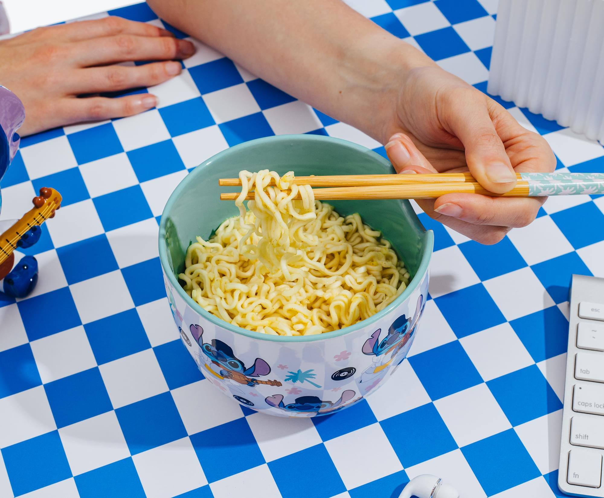 esc tab caps lock shift In