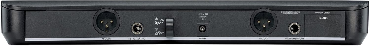 UTRE 1 1255V y 320 A - SHURE INCORPORATED WWW.SHURE.COM www SE DOM MADE IN CHINA BLX88 MIC OUT INSTRUMENT OUT POWER