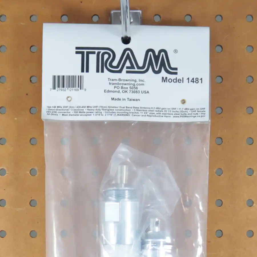 Tram Connector Tram 200 Watt Dual Band 3 Section Fiberglass Base Antenna 50 Ohm UHF SO ...