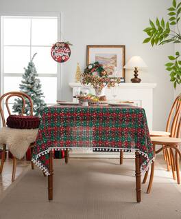 Oumilen - 59x86.6in Rectangle Christmas Red & Green Plaid Tablecloth with White Pom Pom Fringe – Winter Snowflake for Xmas Decor - Multicolor