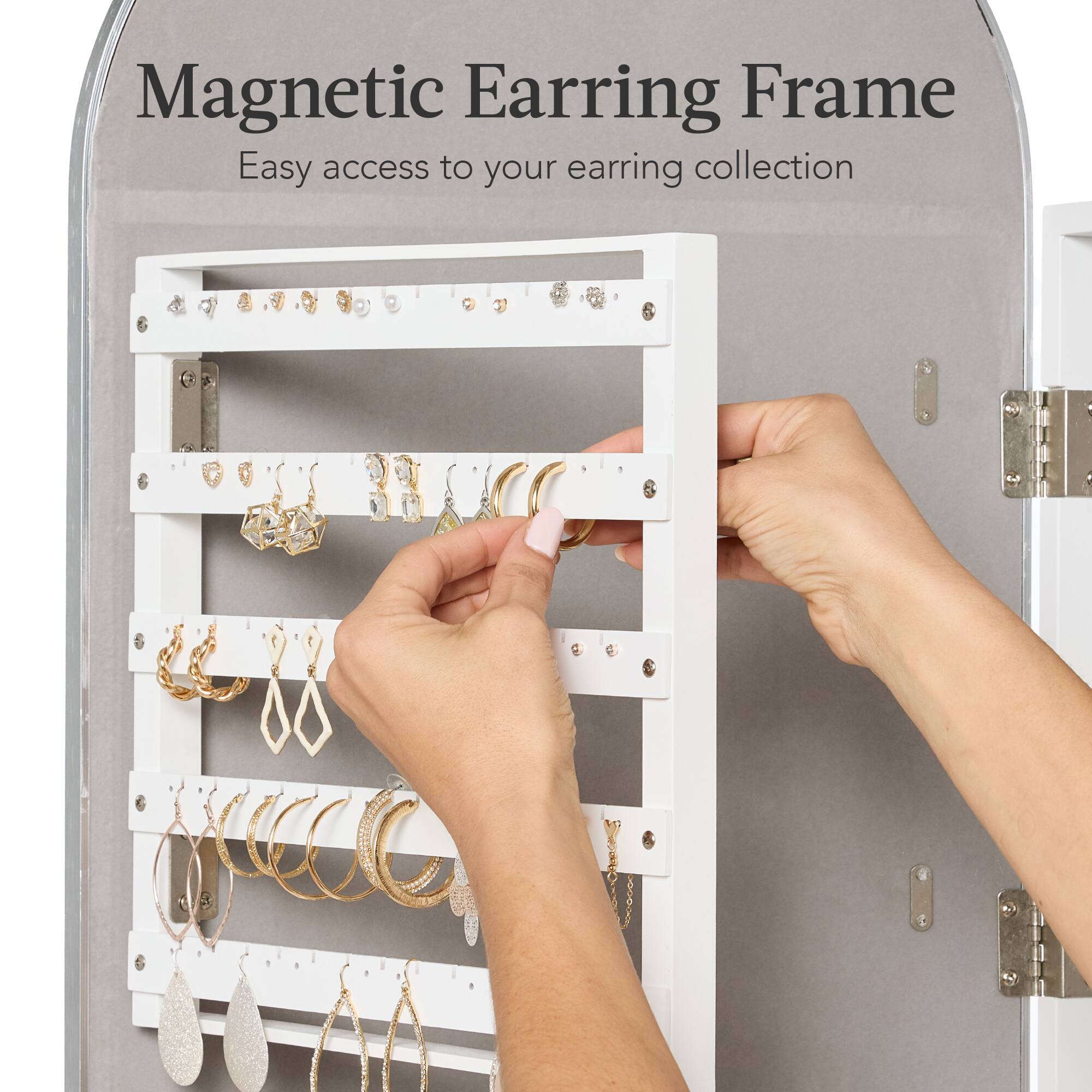 Magnetic Earring Frame
Easy access to your earring collection