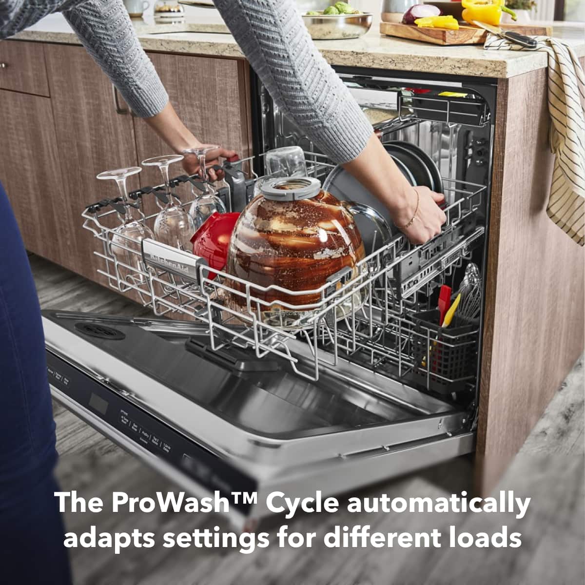 The ProWash™ Cycle automatically adapts settings for different loads
