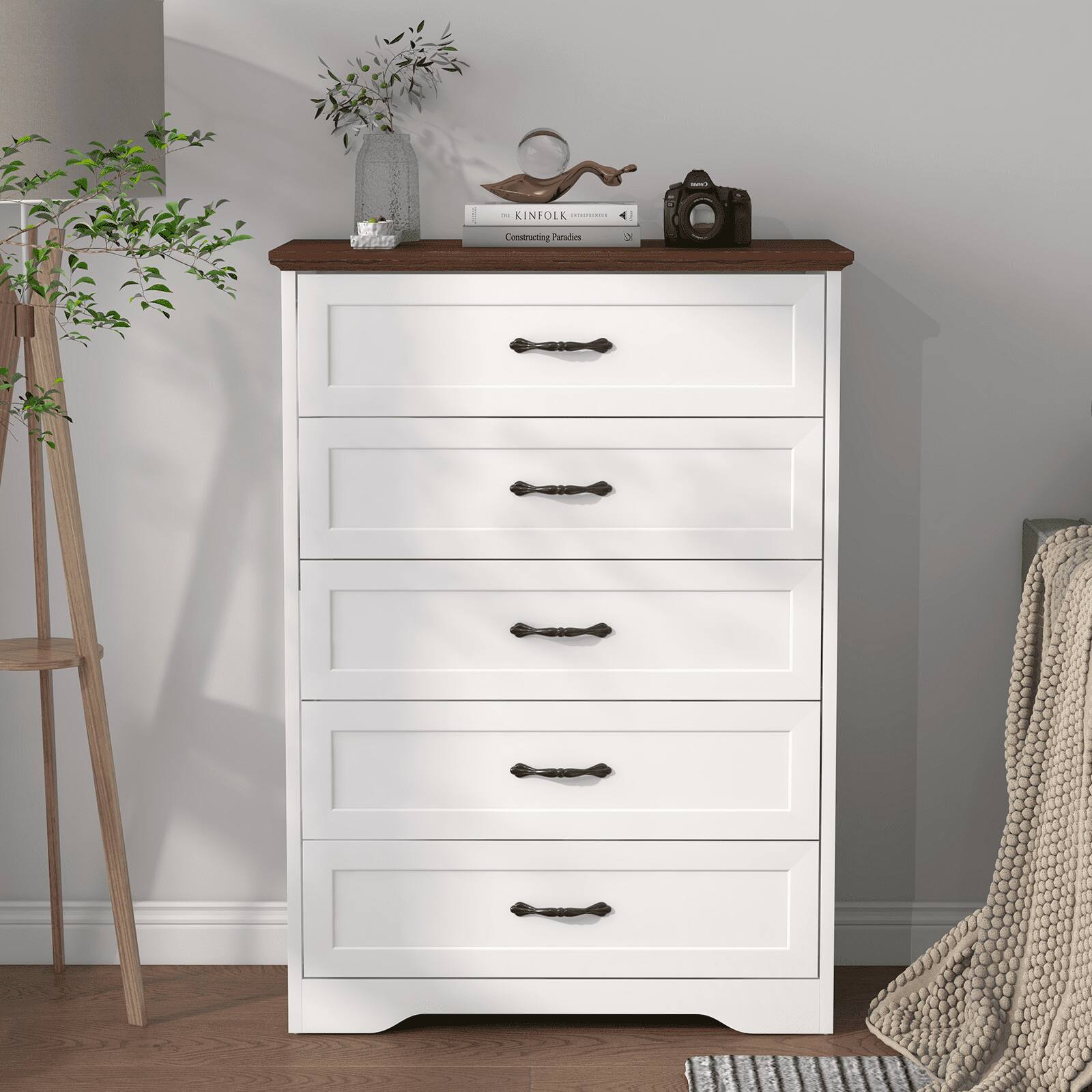 KINFOLK  
Contracting Paradoxes