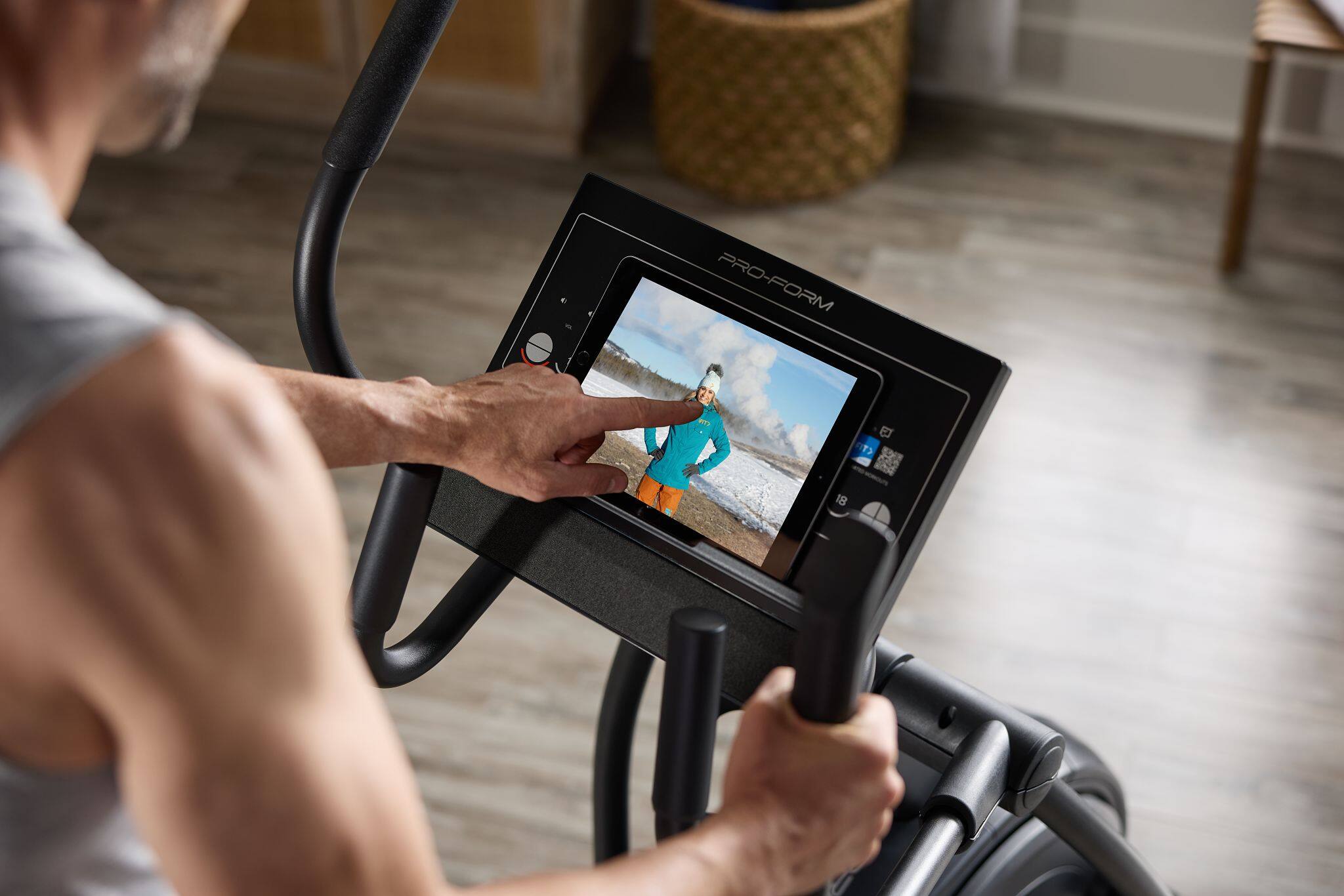 Alt View 19. ProForm - Carbon EL - Black.