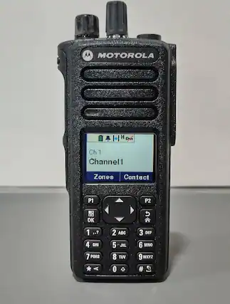 MOTOROLA
Ch 1
Channel1
Zones Contact
P1 P2 OK
1 2 3
4 5 6
7 8 9
0 * #
1: .?
2: ABC
3: DEF
4: GHI
5: JKL
6: MNO
7: PQRS
8: TUV
9: WXYZ