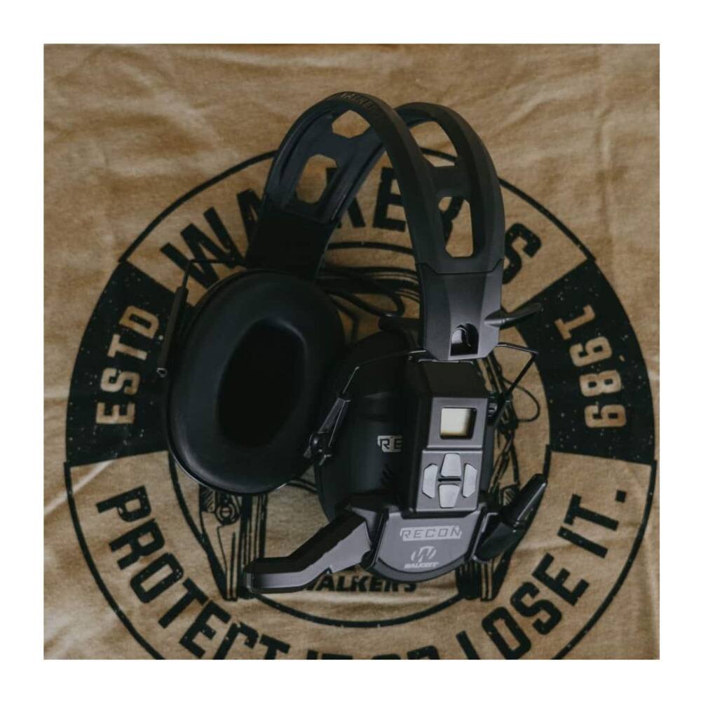 E WAS ESTD 1989 RECON WALKERS PROTECT ALKERS LOSE IT.