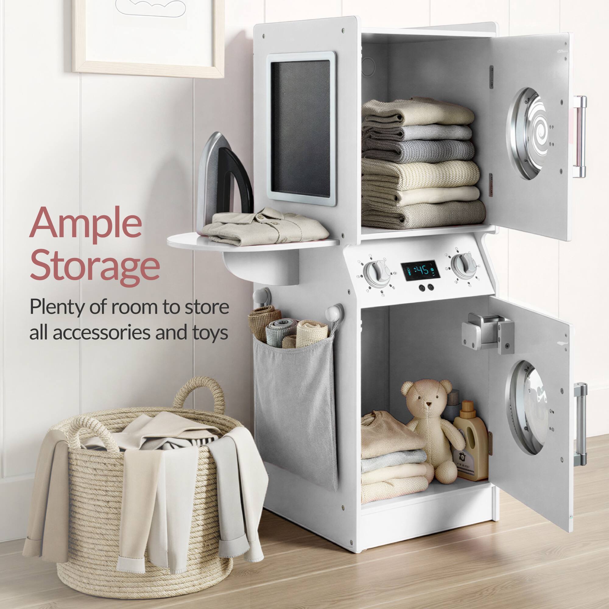 Ample Storage  
Plenty of room to store all accessories and toys