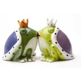 Pacific Trading - Kiss a Lot of Frogs King and Queen Frog Magnetic Salt and Pepper Shakers Set - Green