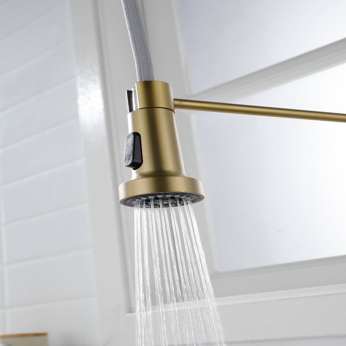 Alt View 3. Ropilly - Ropilly Gold Pull Out Kitchen Faucet, High Arc Single Handle Faucet with Pull Down Spray Head - Gold.