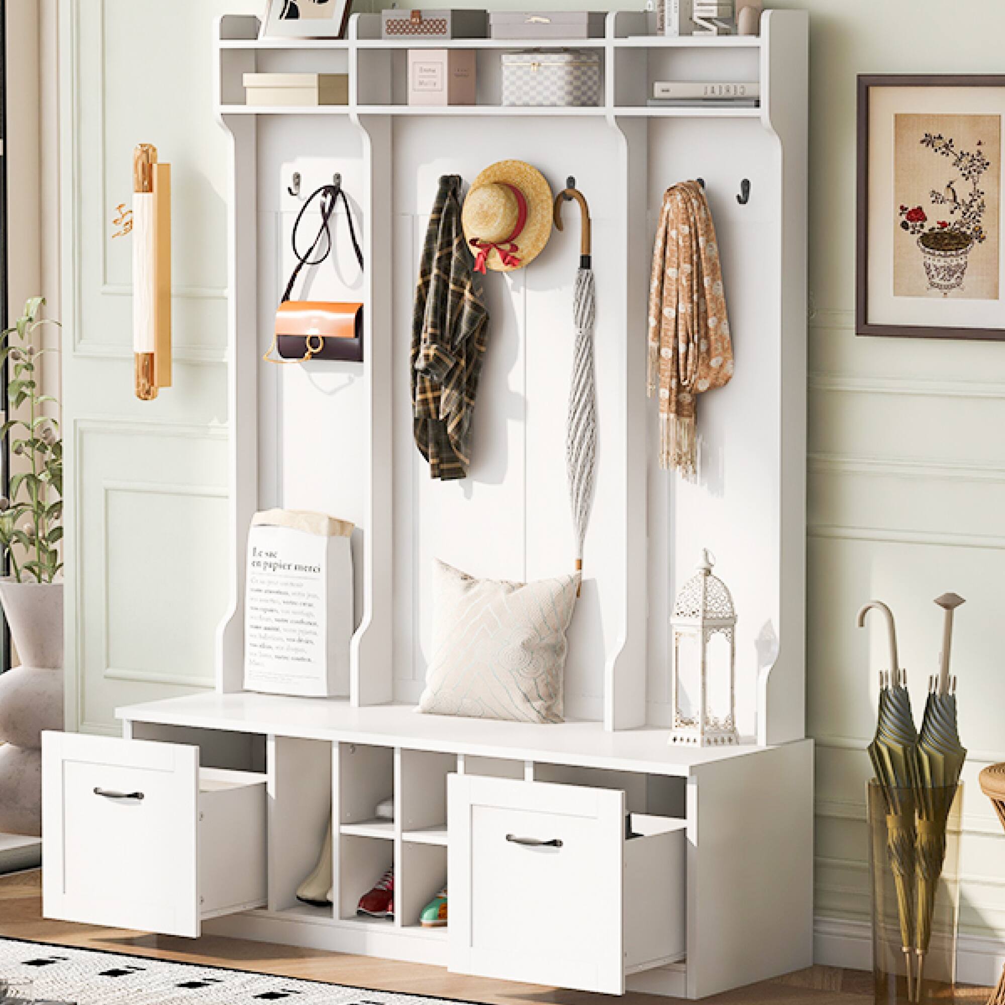 The text on the image reads:

"le soleil
le papier ménage"