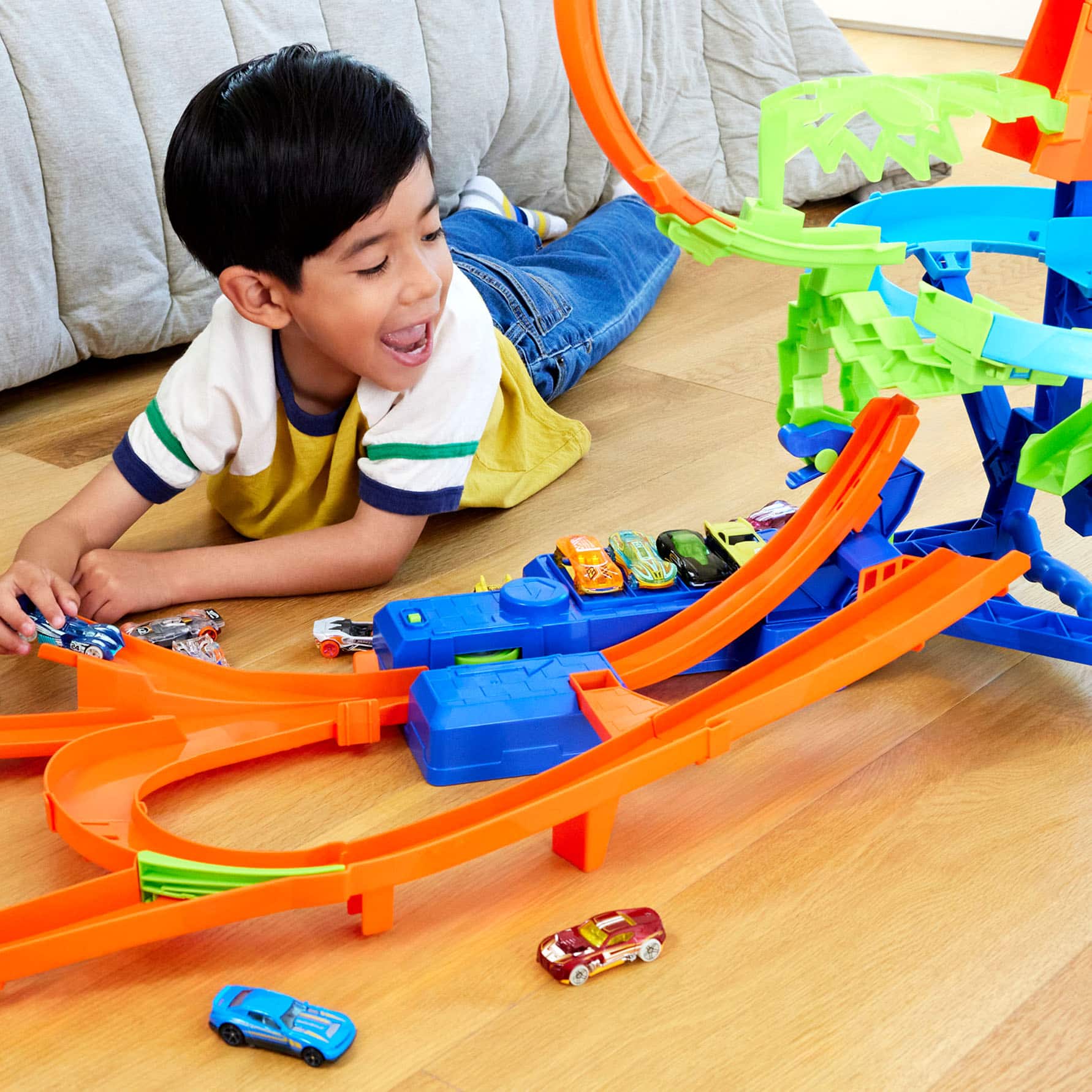 Hot Wheels Stunt Tracks Mid Air Crash JFD12 - Best Buy