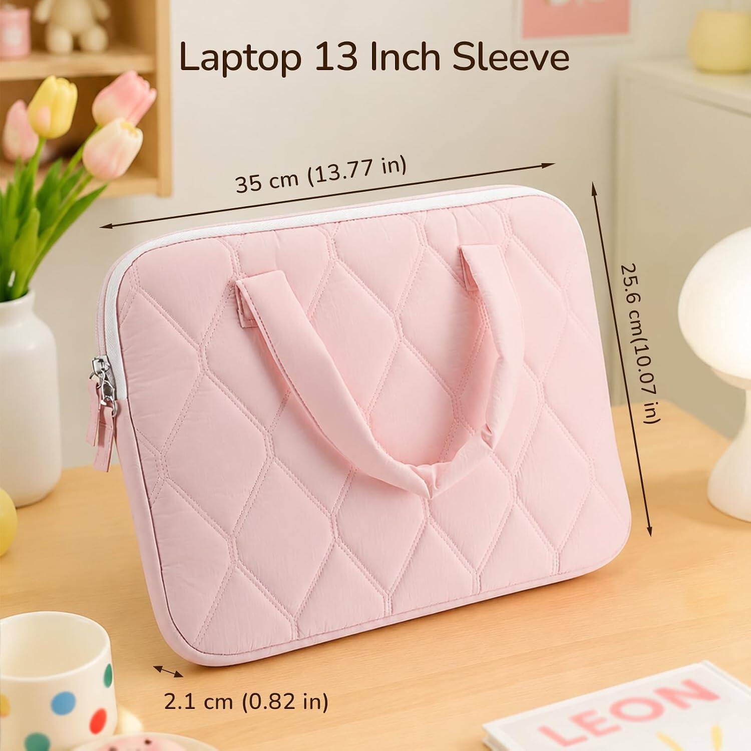 Laptop 13 Inch Sleeve

35 cm (13.77 in)

25.6 cm (10.07 in)

2.1 cm (0.82 in)

LEON XI
