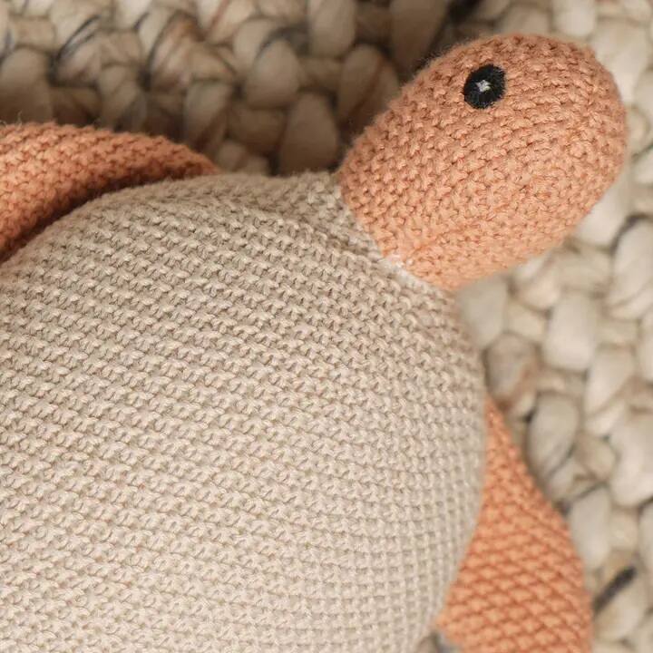 Angle. Siljoy - Handmade Cotton Knitted Turtle Plush Toy, Warm Beige, Child-Safe, Compact, Easy-Care Soft Toy - Beige.