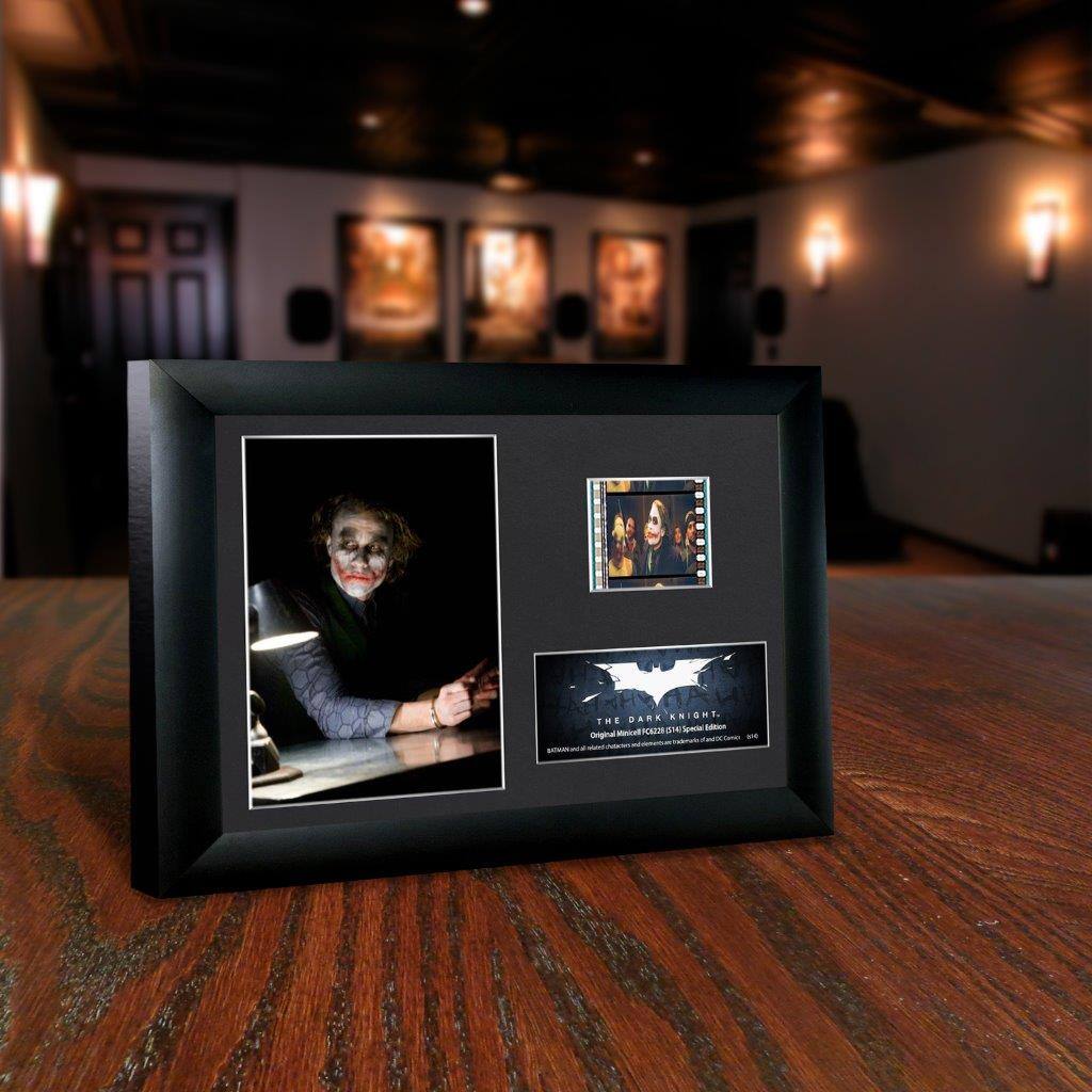 2 DARA KNIGHT. THE DARK KNIGHT - Original a Memento unboxed