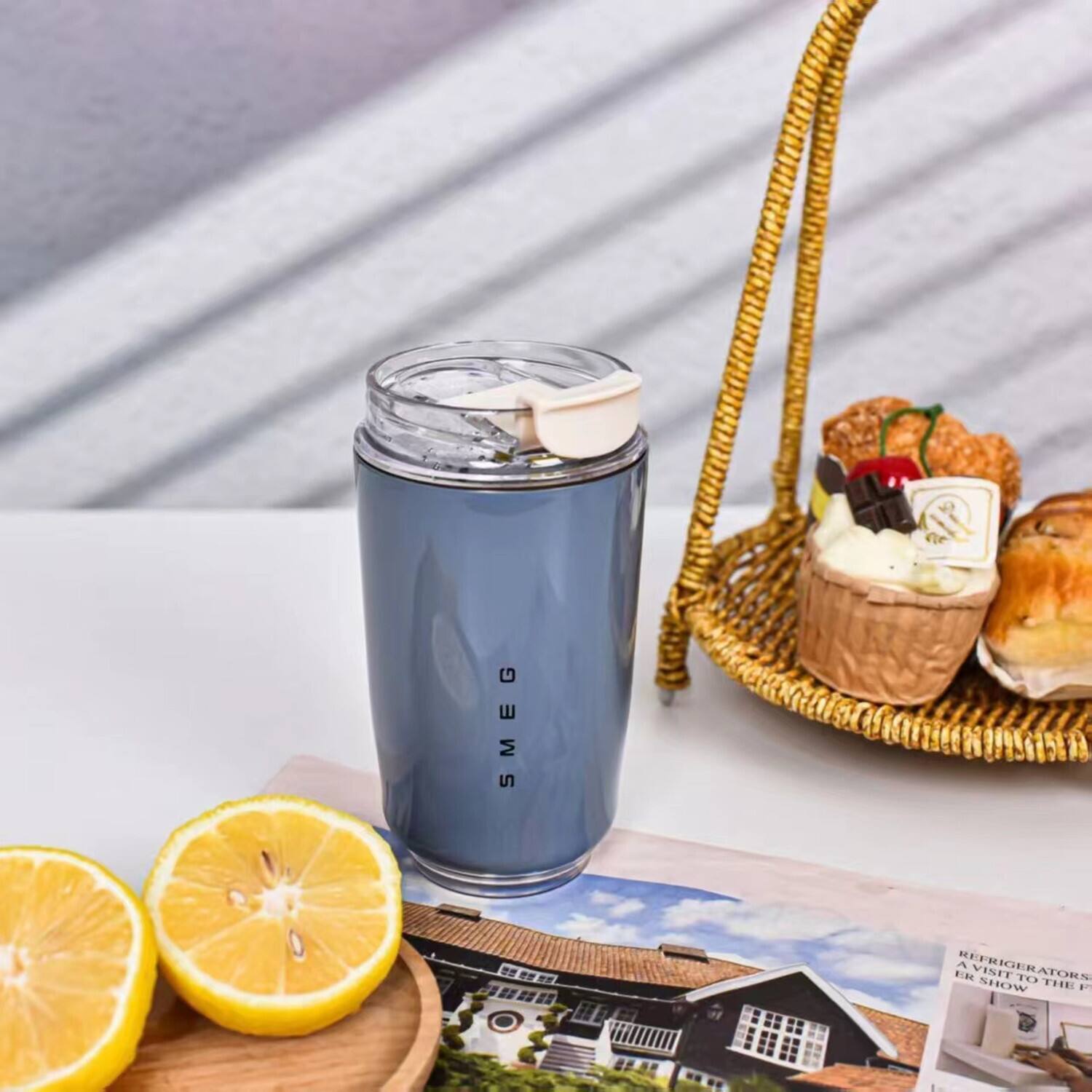 Sure, here is the corrected and grouped text:

---

**SMEG**

**REFRIGERATORS**

A visit to the SMEG show

---

**SMEG**