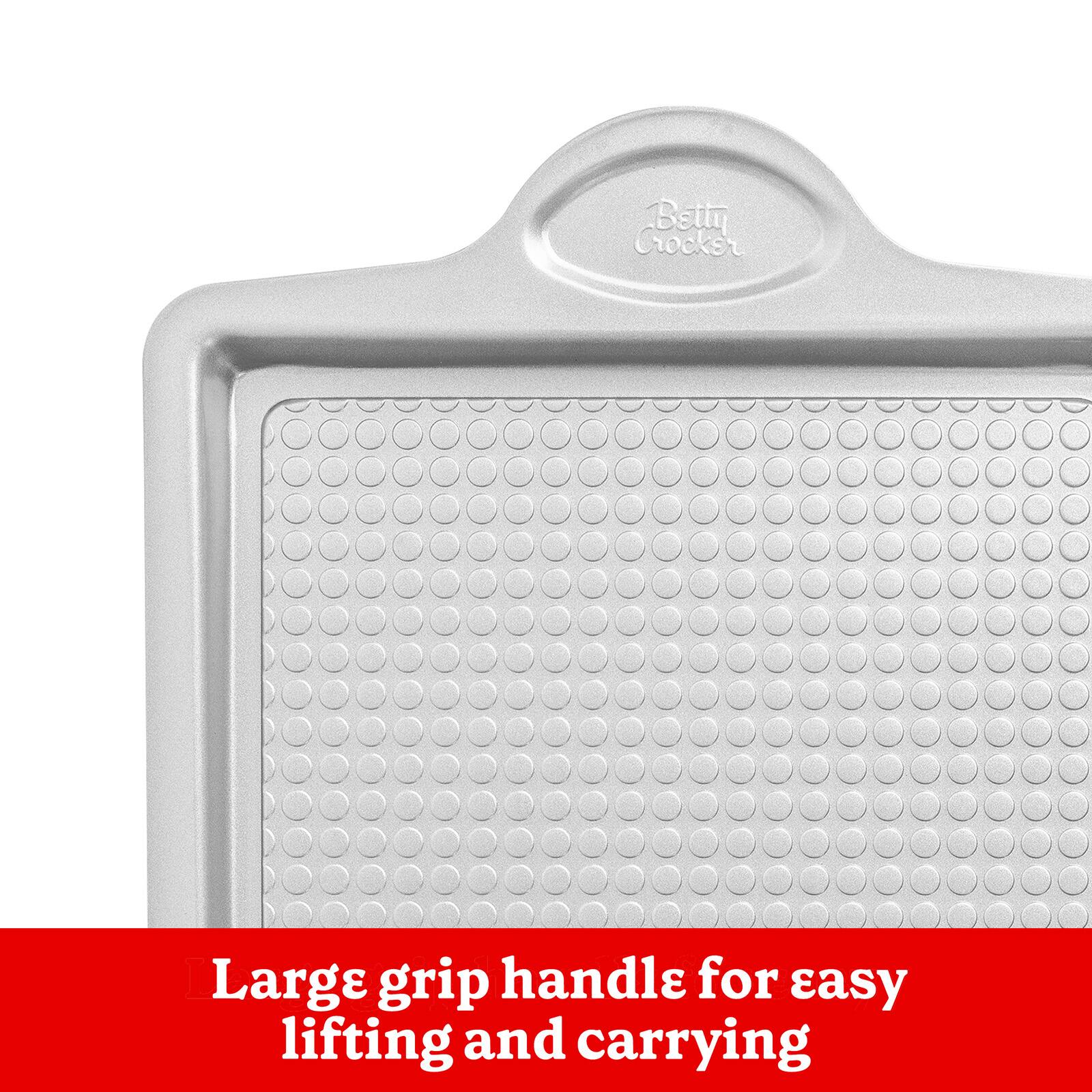 Betty Crocker

Large grip handle for easy lifting and carrying
