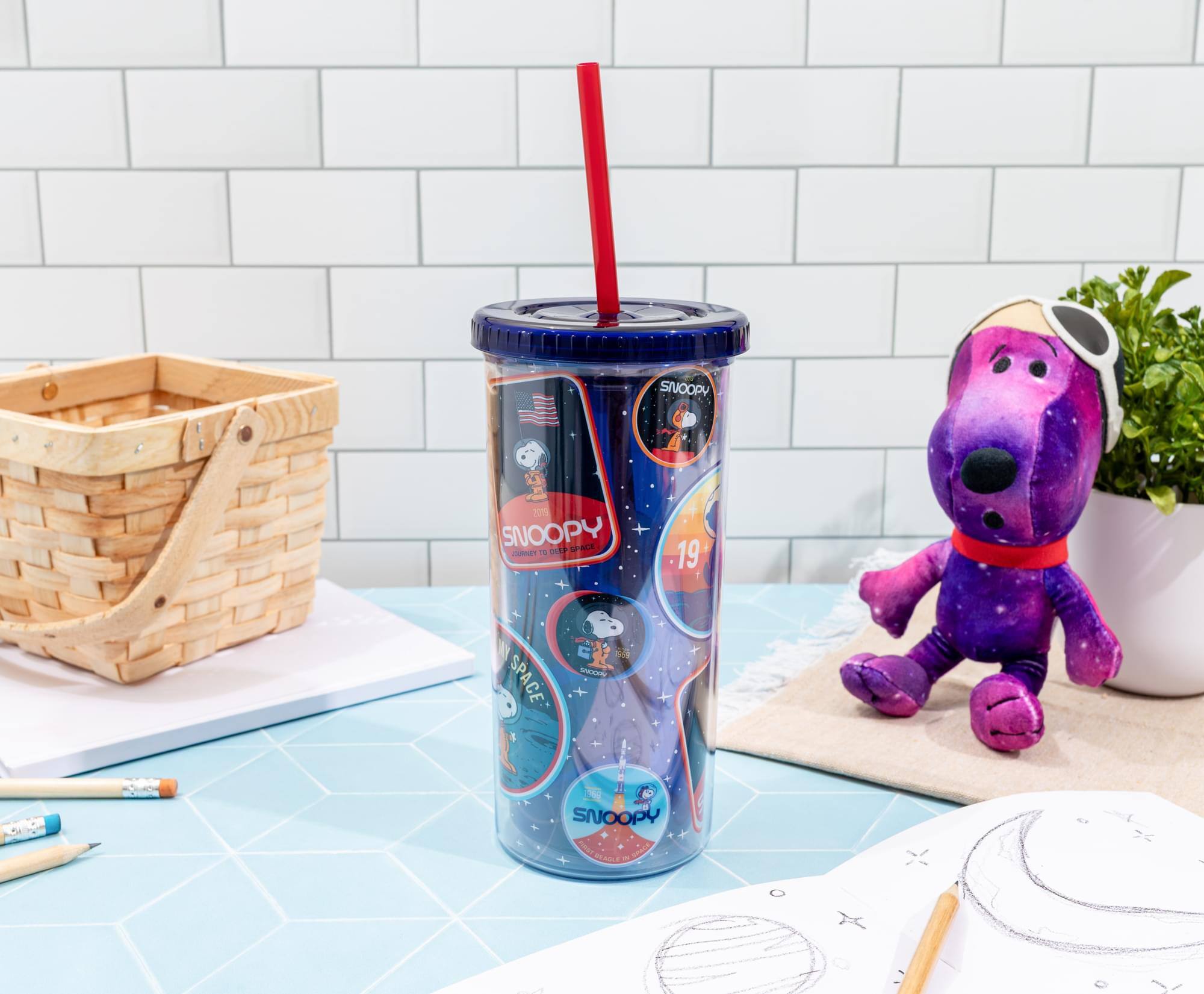 SNOOPY 2019  
SNOOPY DNP  
SNOOPY HAS TOAR CnARE  
SPACE SOOP