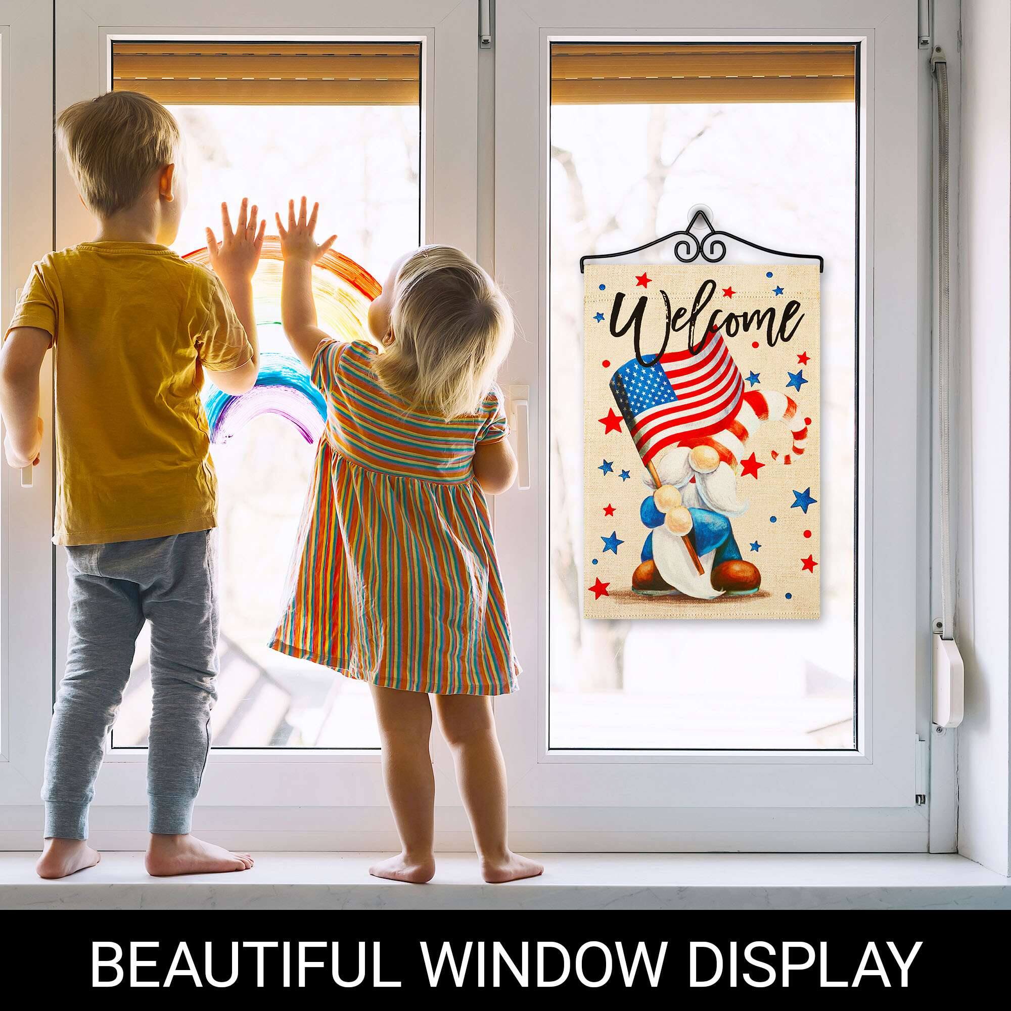 Welcome  
BEAUTIFUL WINDOW DISPLAY