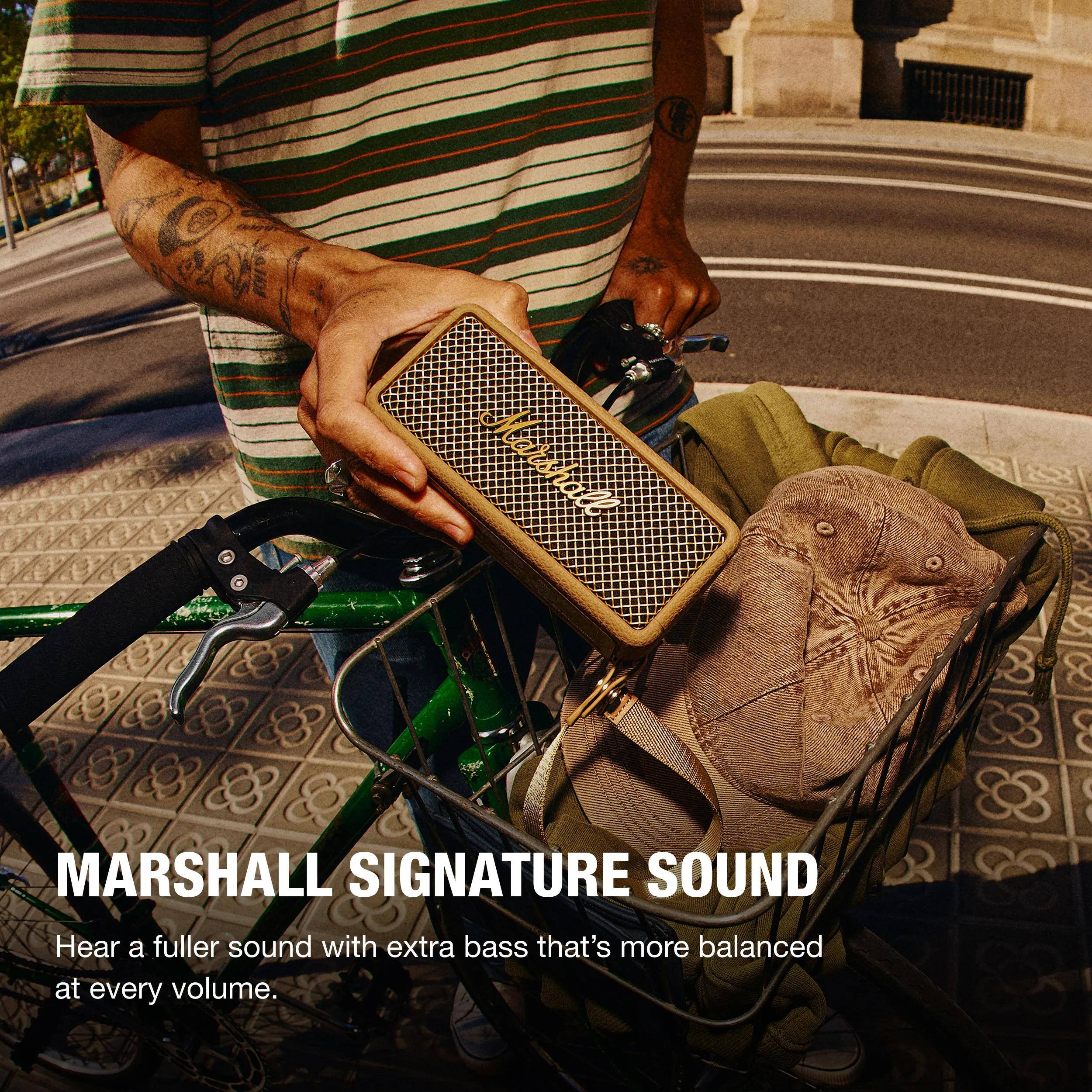 MARSHALL SIGNATURE SOUND  
Hear a fuller sound with extra bass that's more balanced at every volume.